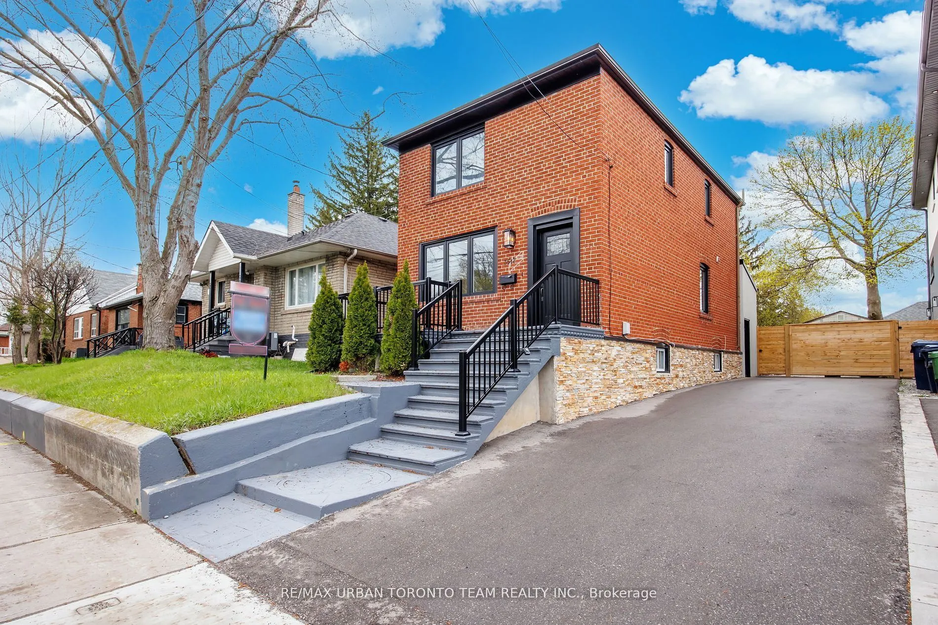 3517 St Clair Avenue E, #Upper