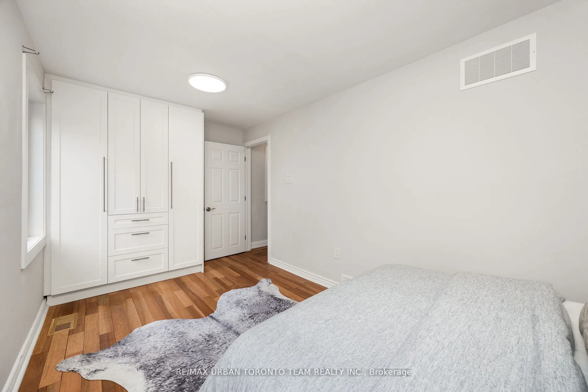 3517 St Clair Avenue E, #Upper