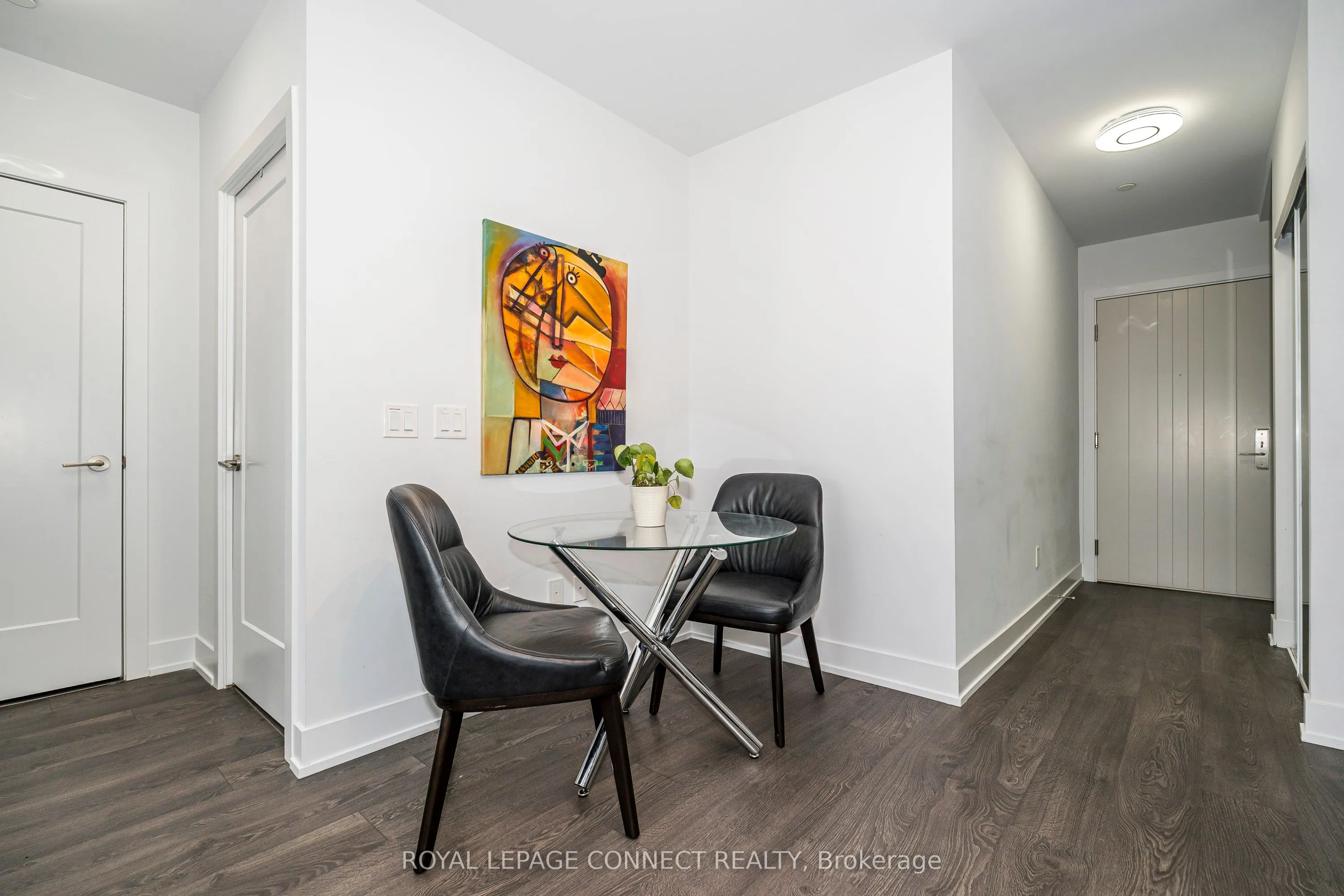 2550 Simcoe Street N, #718