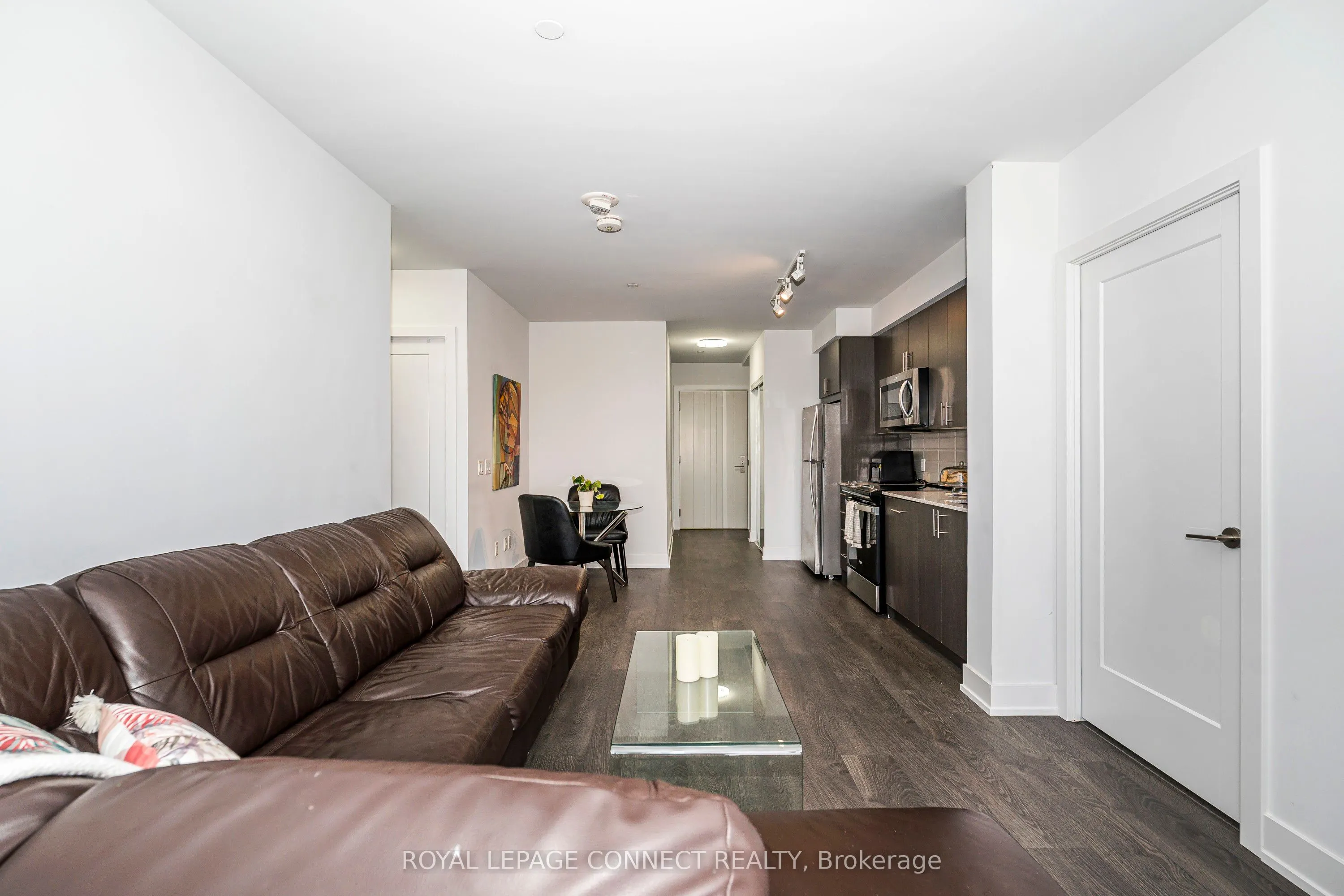 2550 Simcoe Street N, #718