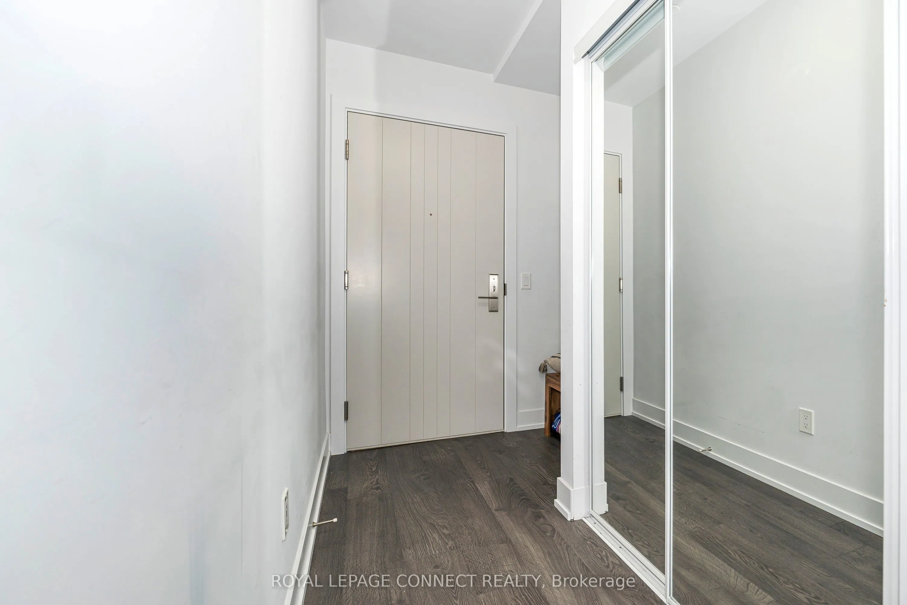 2550 Simcoe Street N, #718