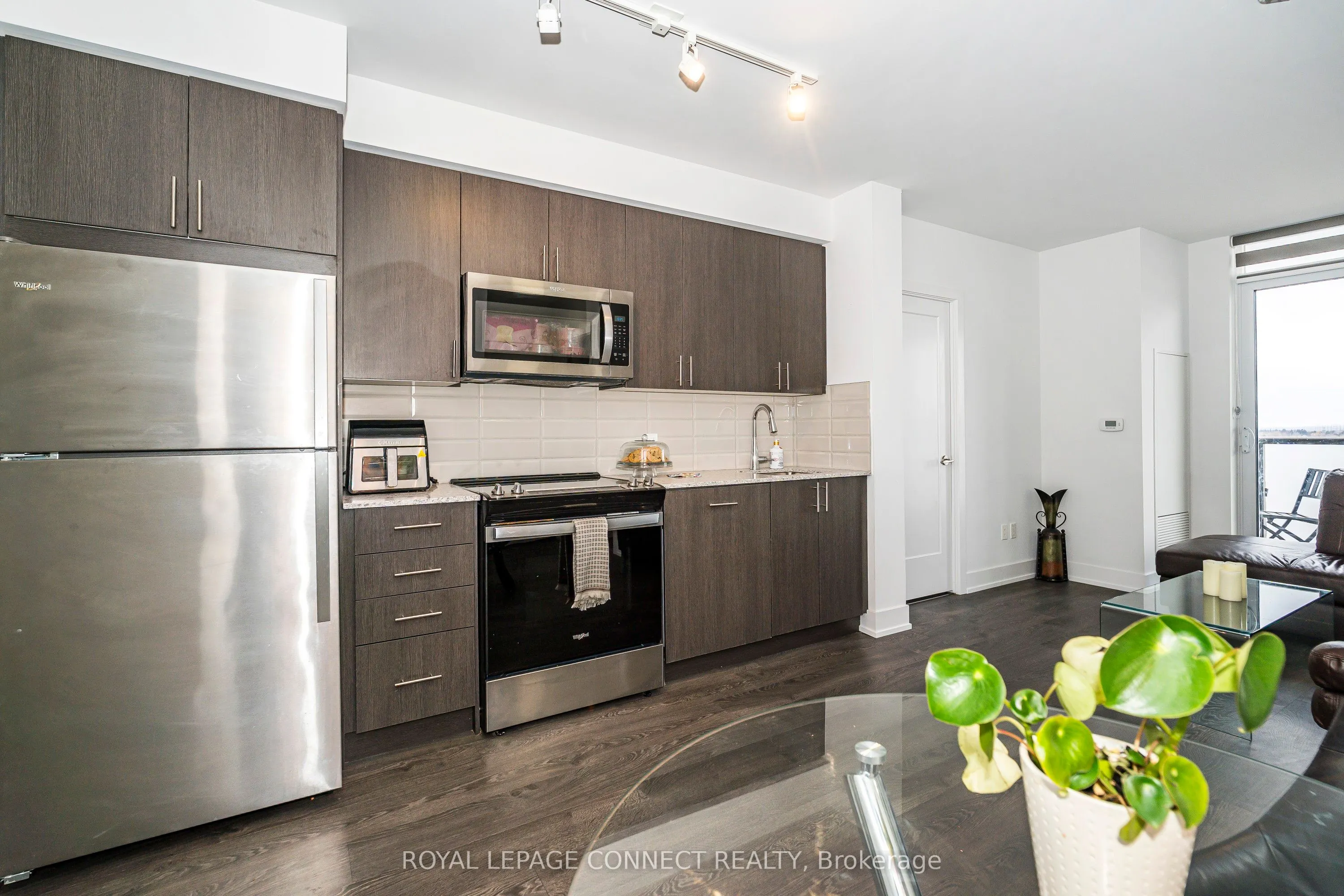 2550 Simcoe Street N, #718