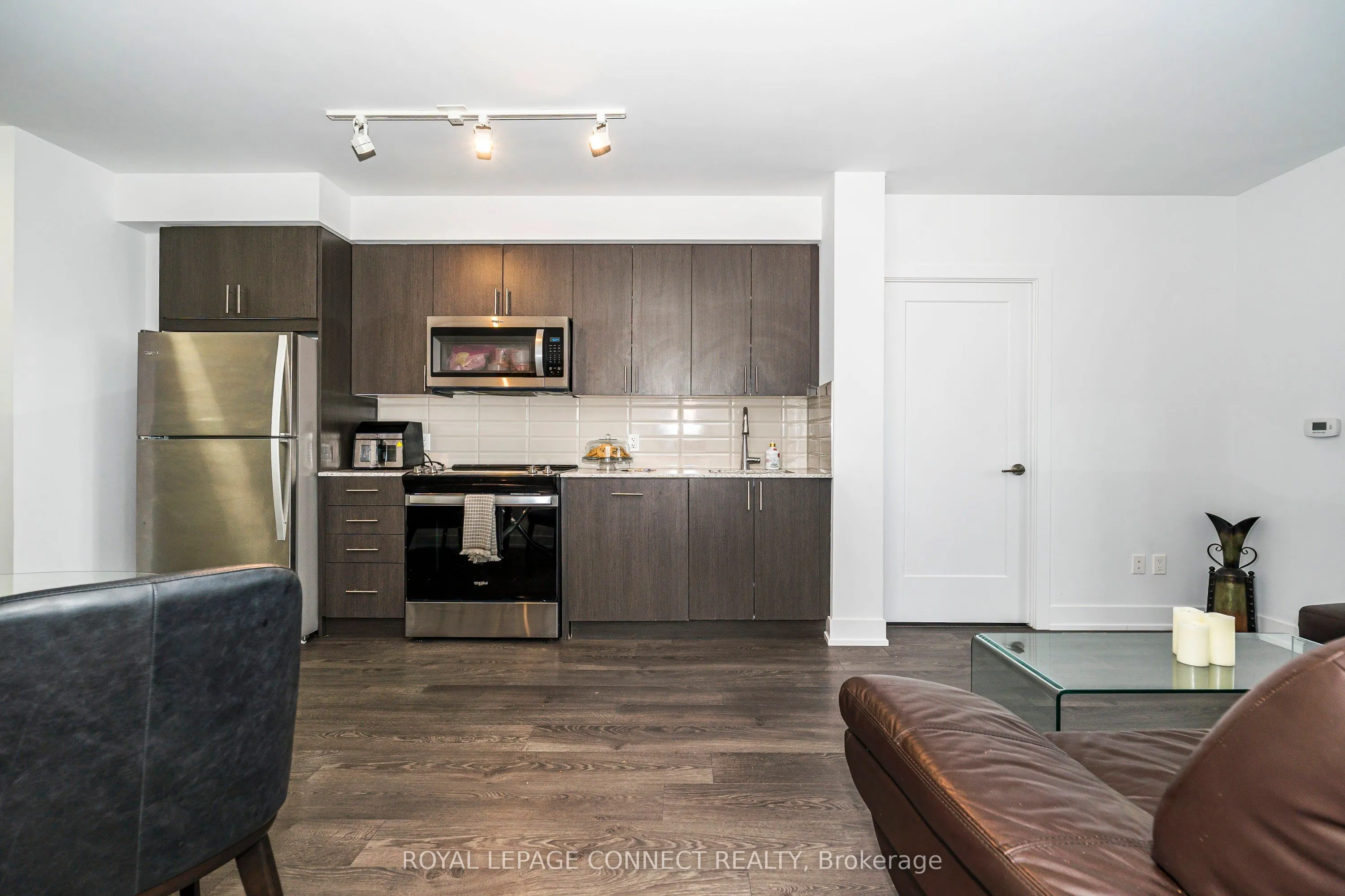 2550 Simcoe Street N, #718