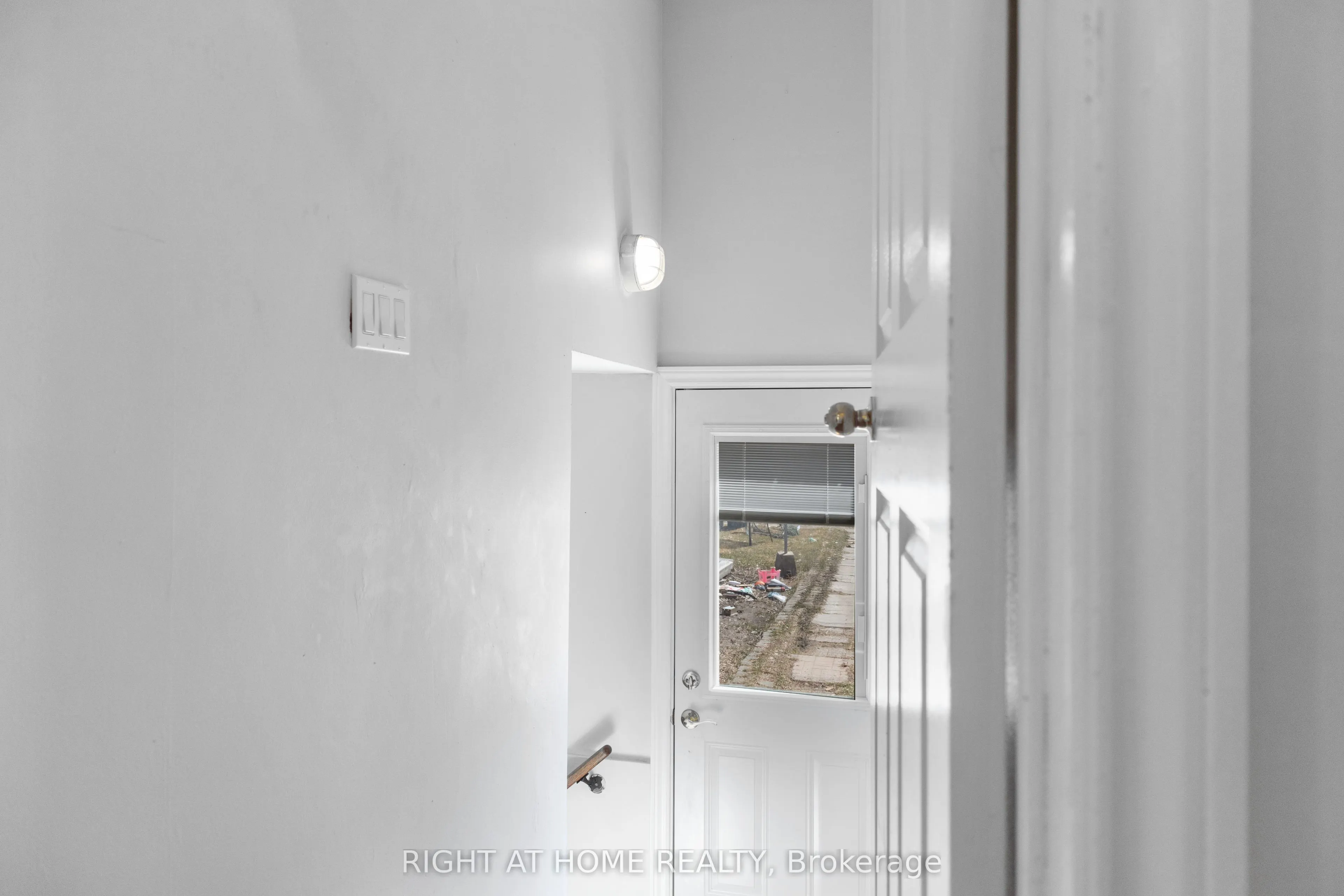 2 Emmeline Crescent