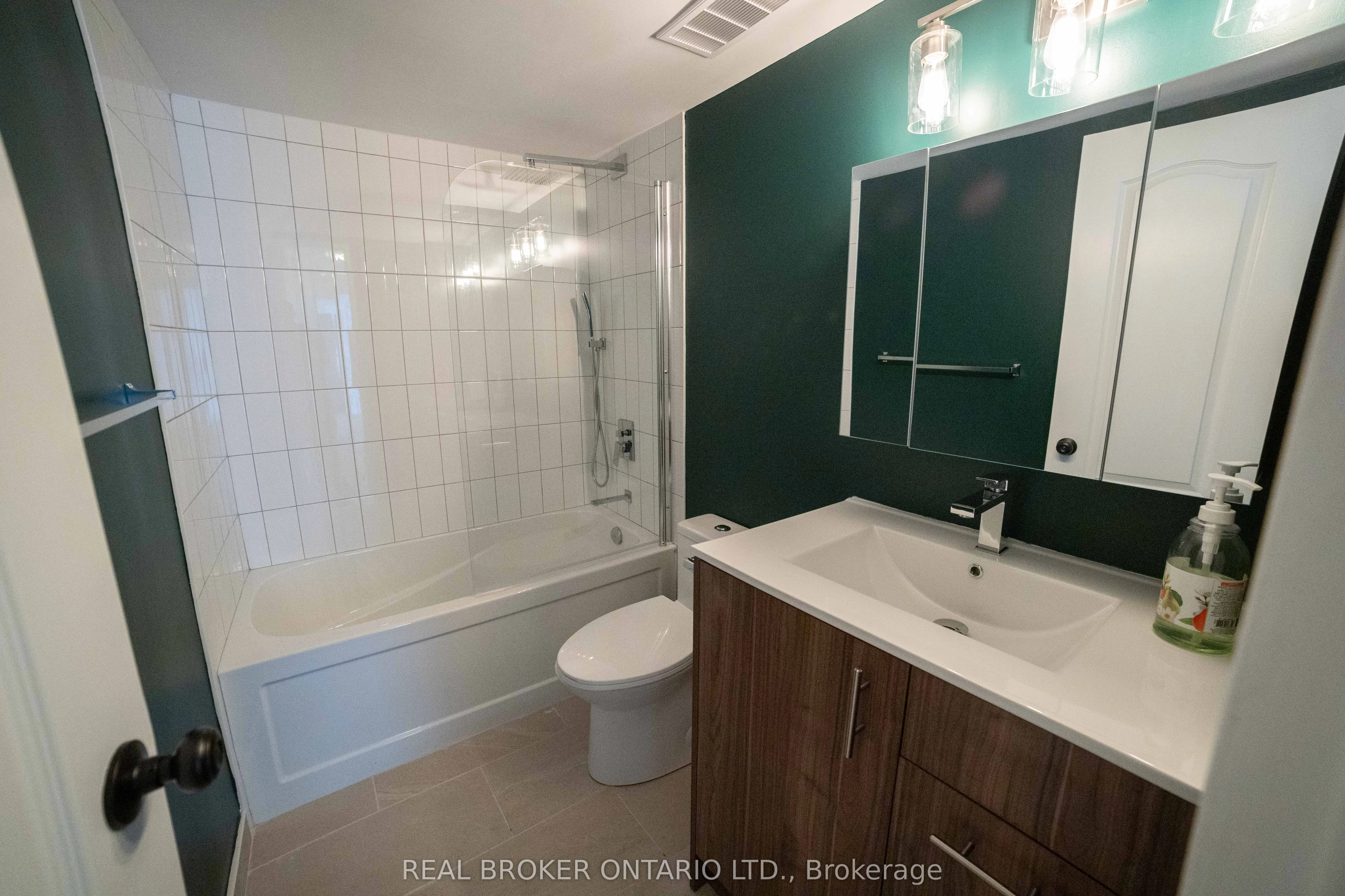 3 Massey Square, #2704