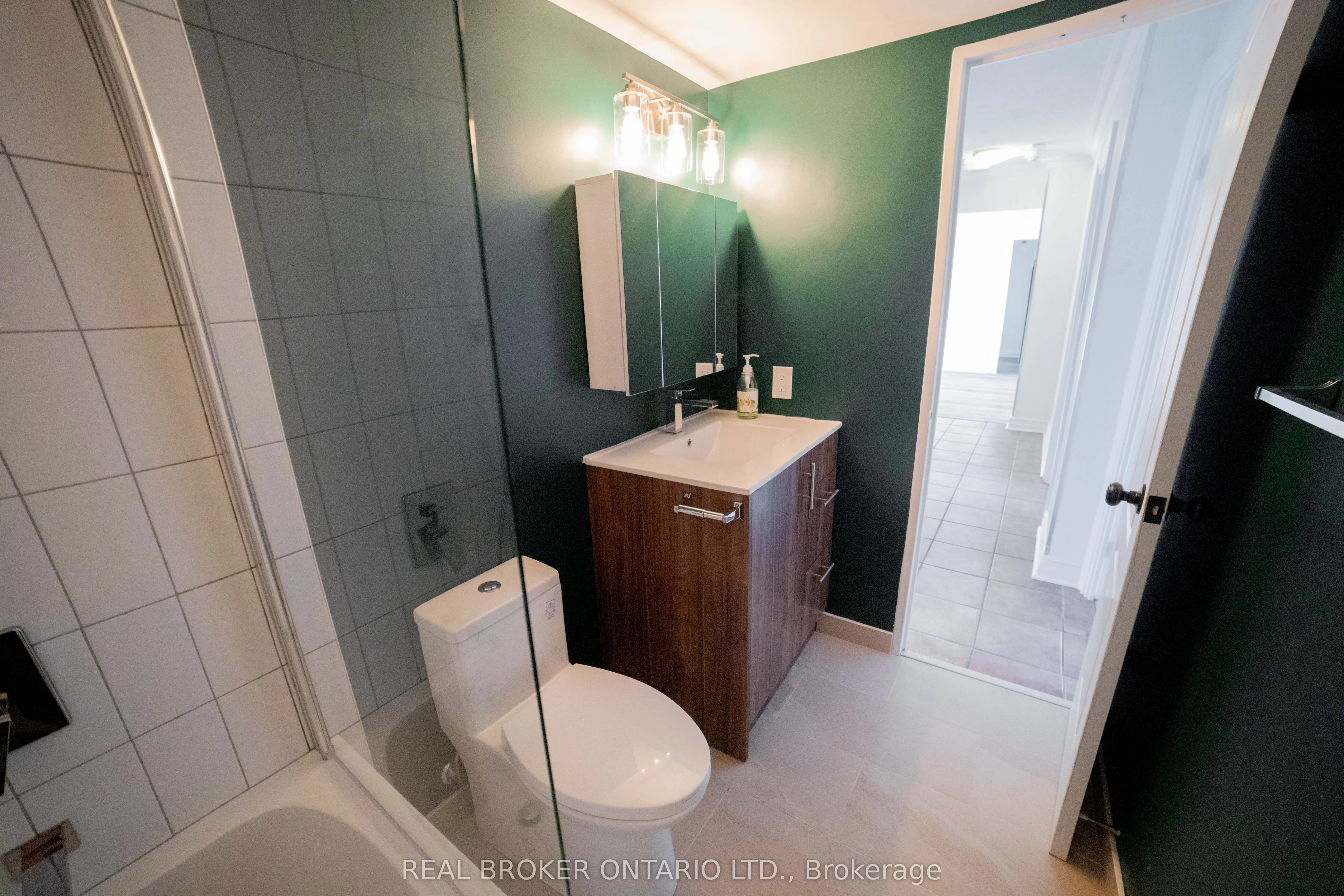 3 Massey Square, #2704