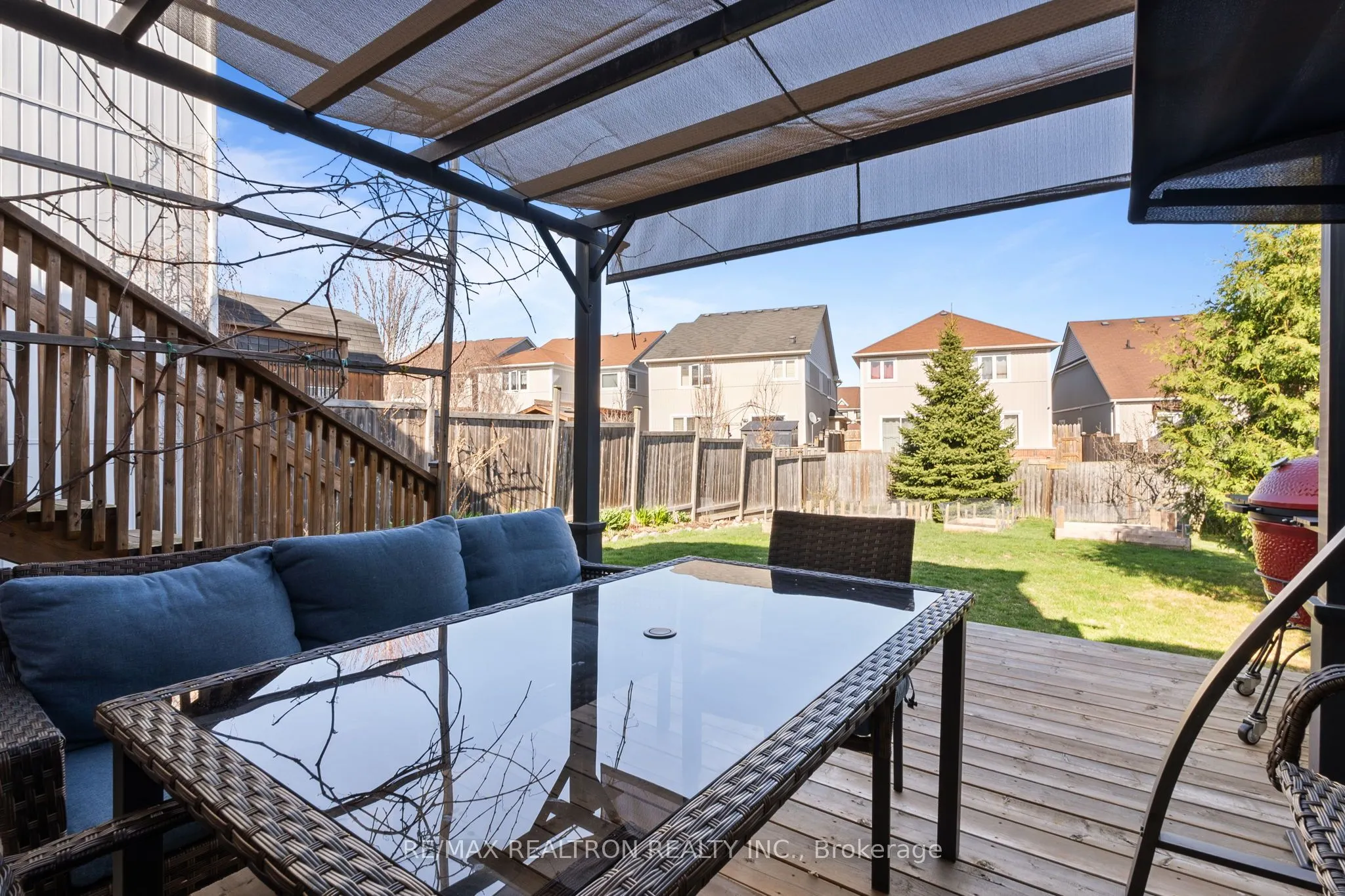 1308 Ashgrove Crescent
