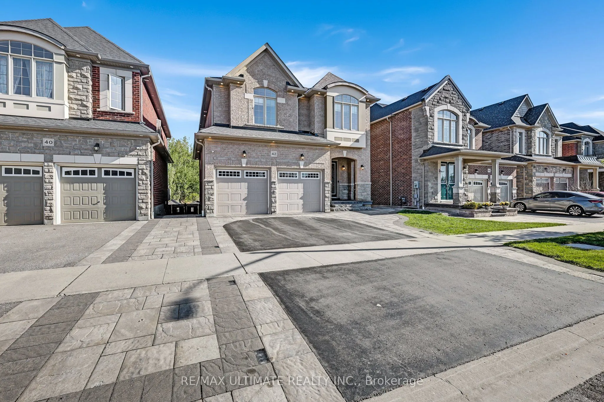 42 Donwoods Crescent
