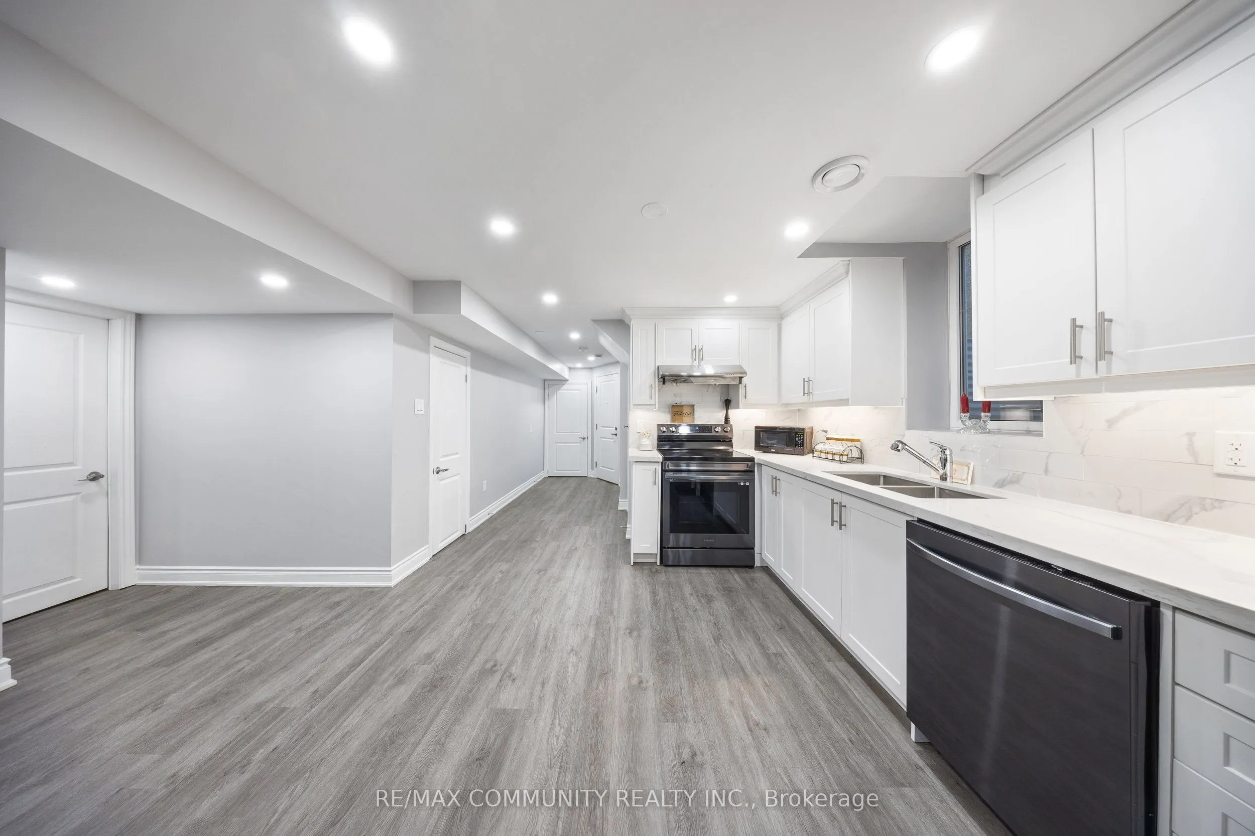 117 Sleepy Hollow Place