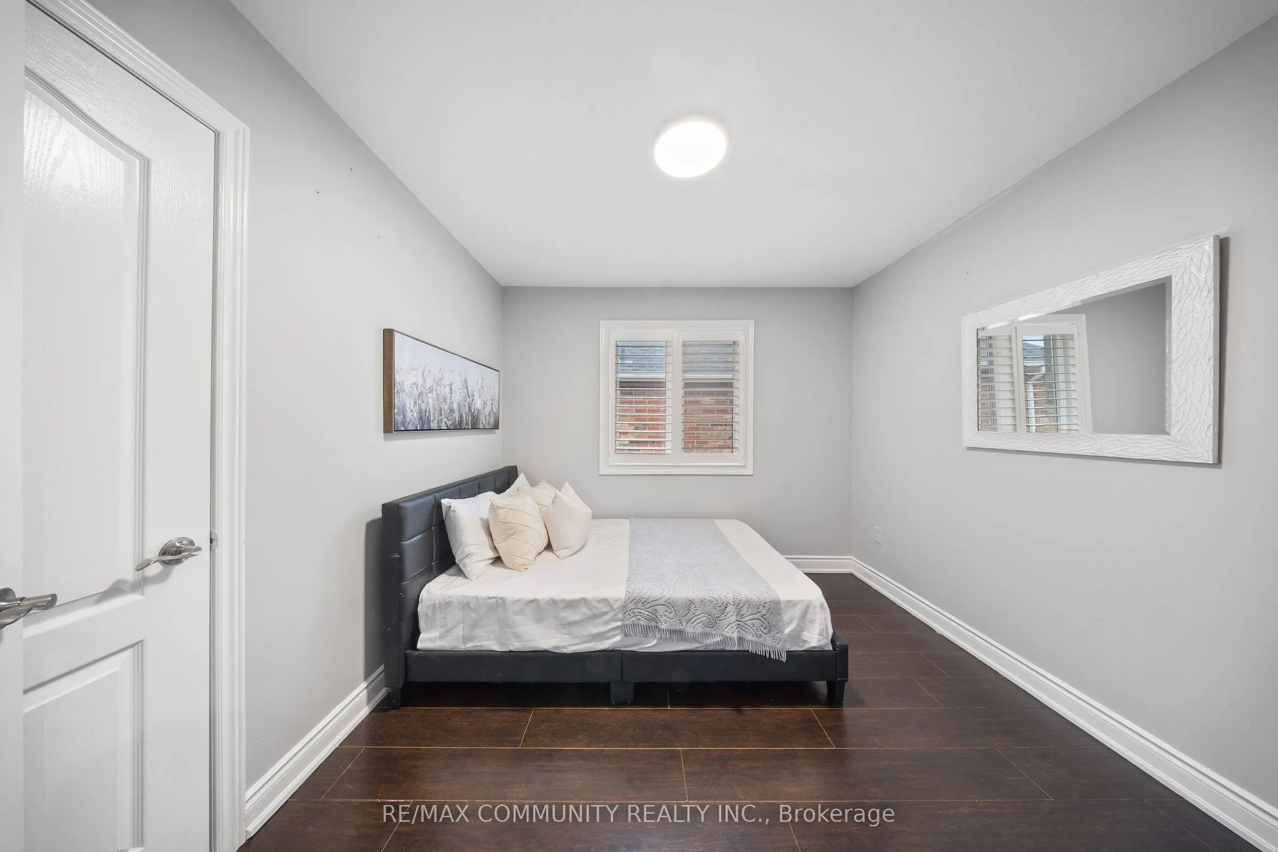 117 Sleepy Hollow Place