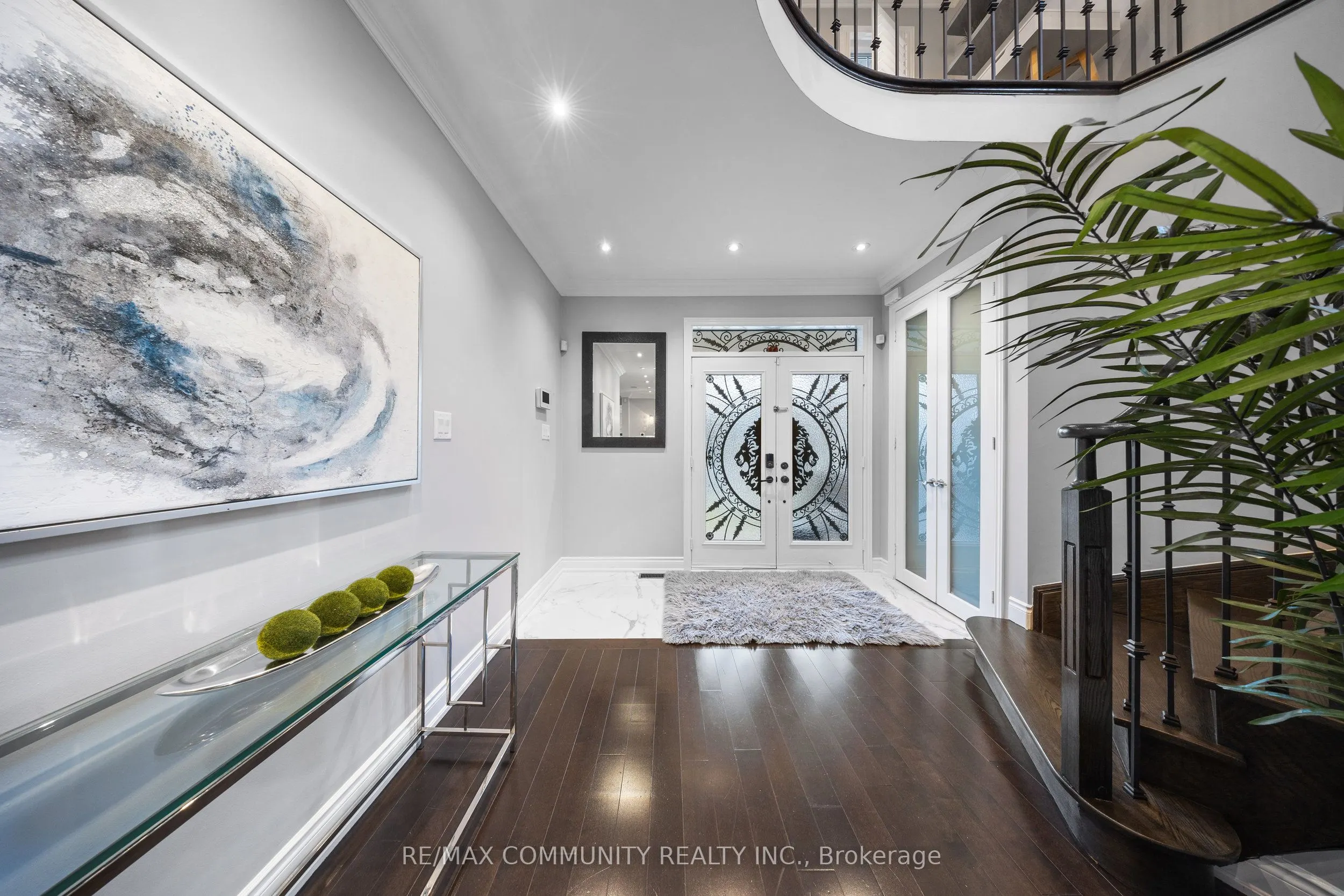 117 Sleepy Hollow Place