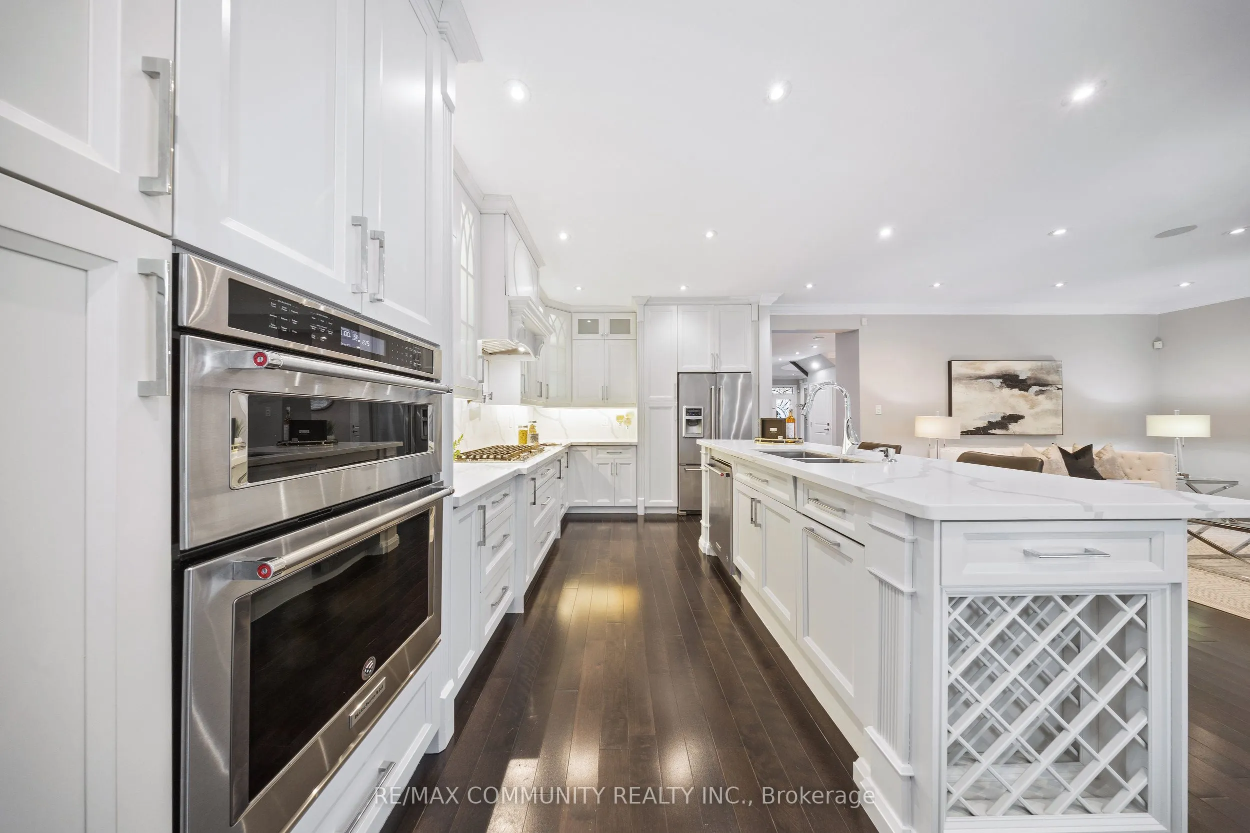 117 Sleepy Hollow Place
