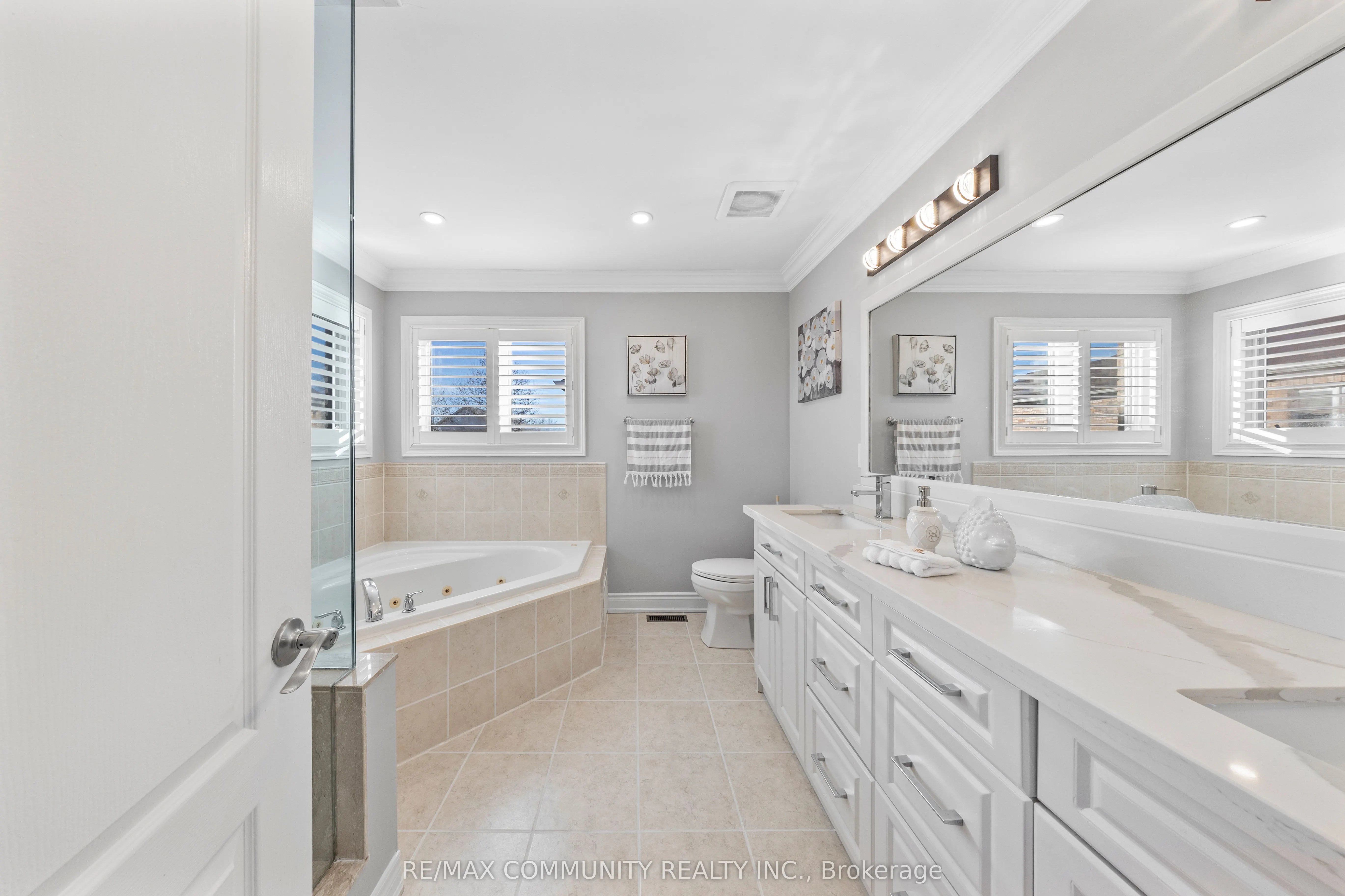 117 Sleepy Hollow Place