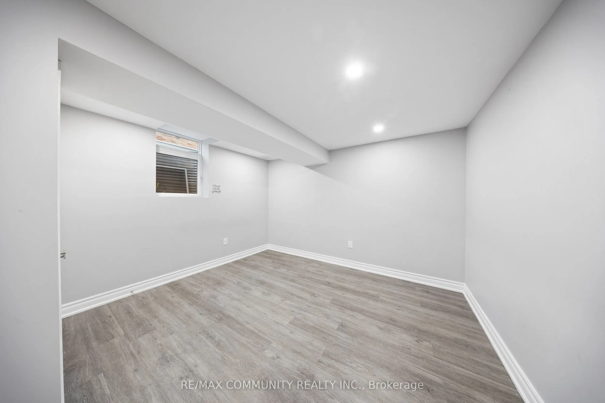117 Sleepy Hollow Place