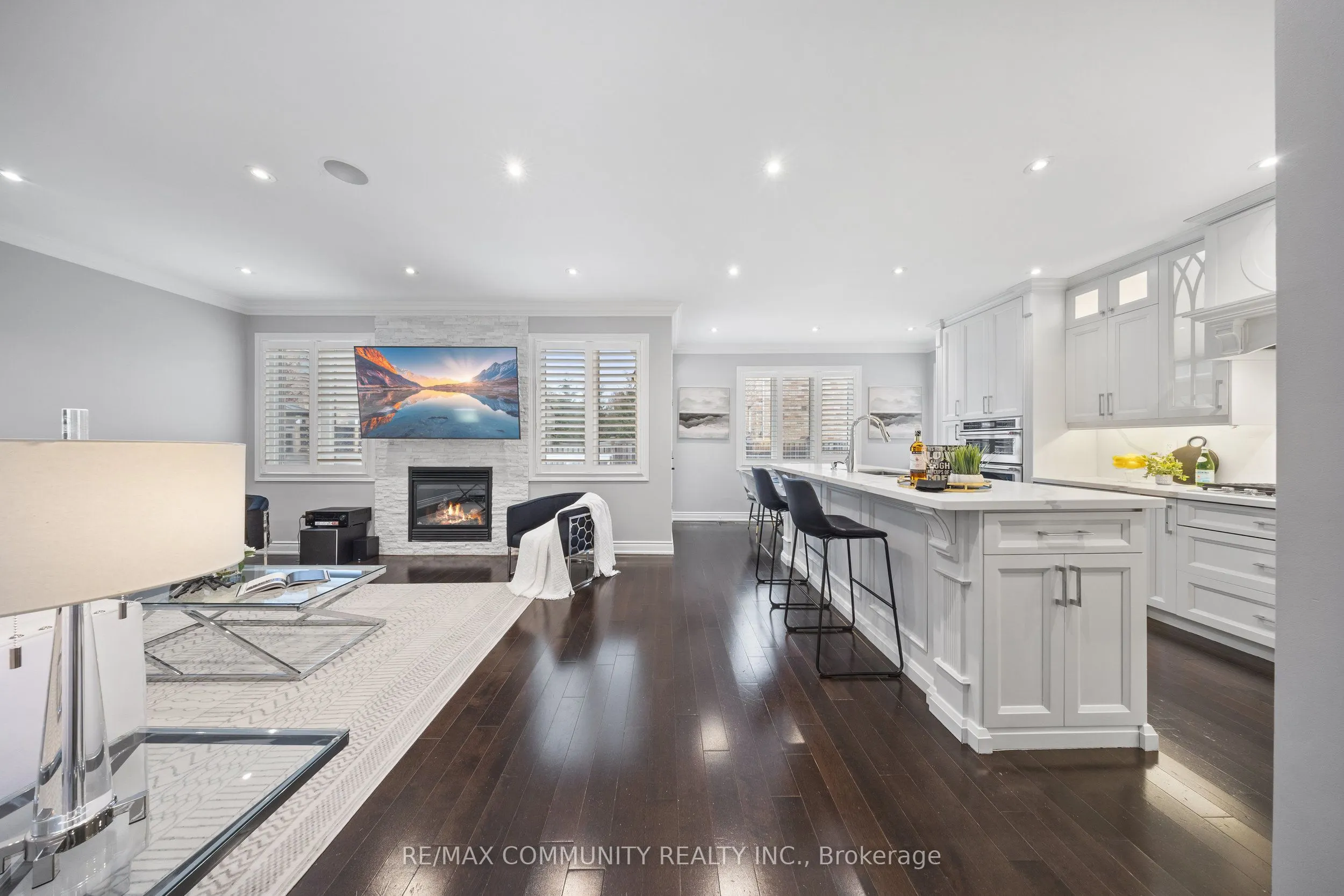 117 Sleepy Hollow Place