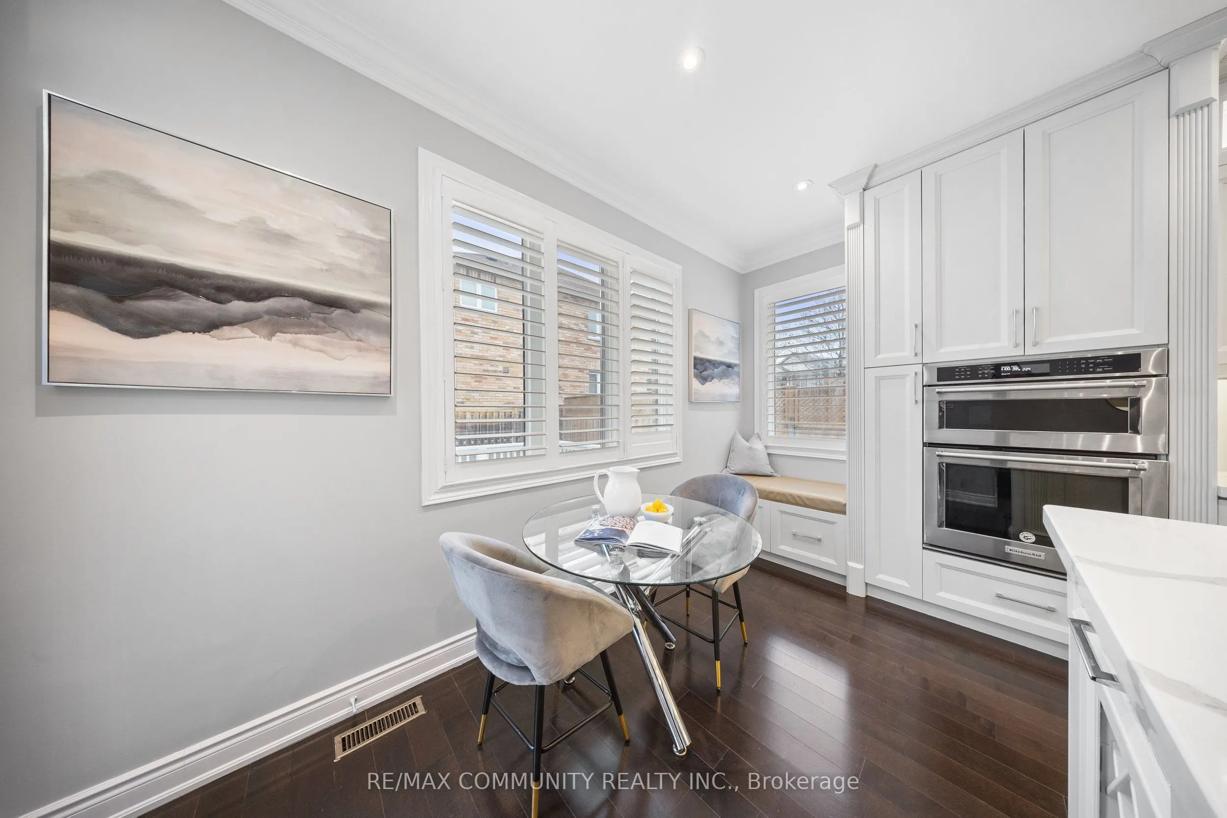117 Sleepy Hollow Place