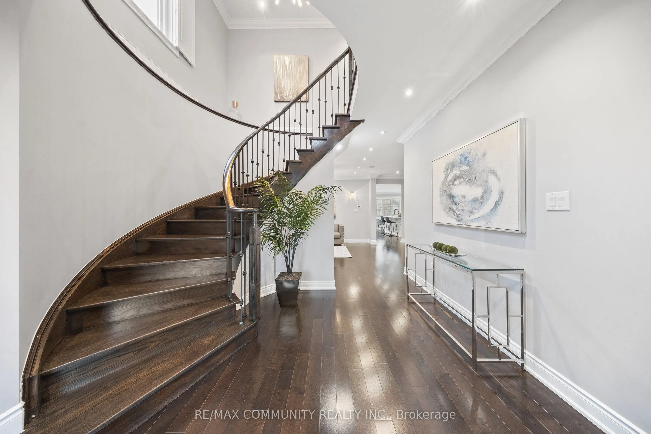 117 Sleepy Hollow Place