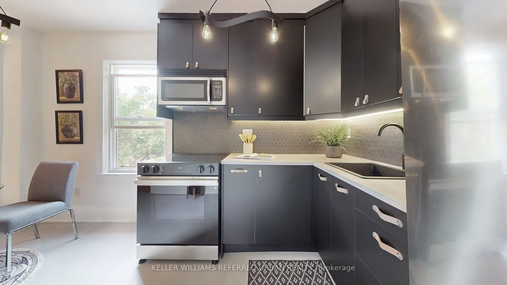 266 Highfield Road, #Upper