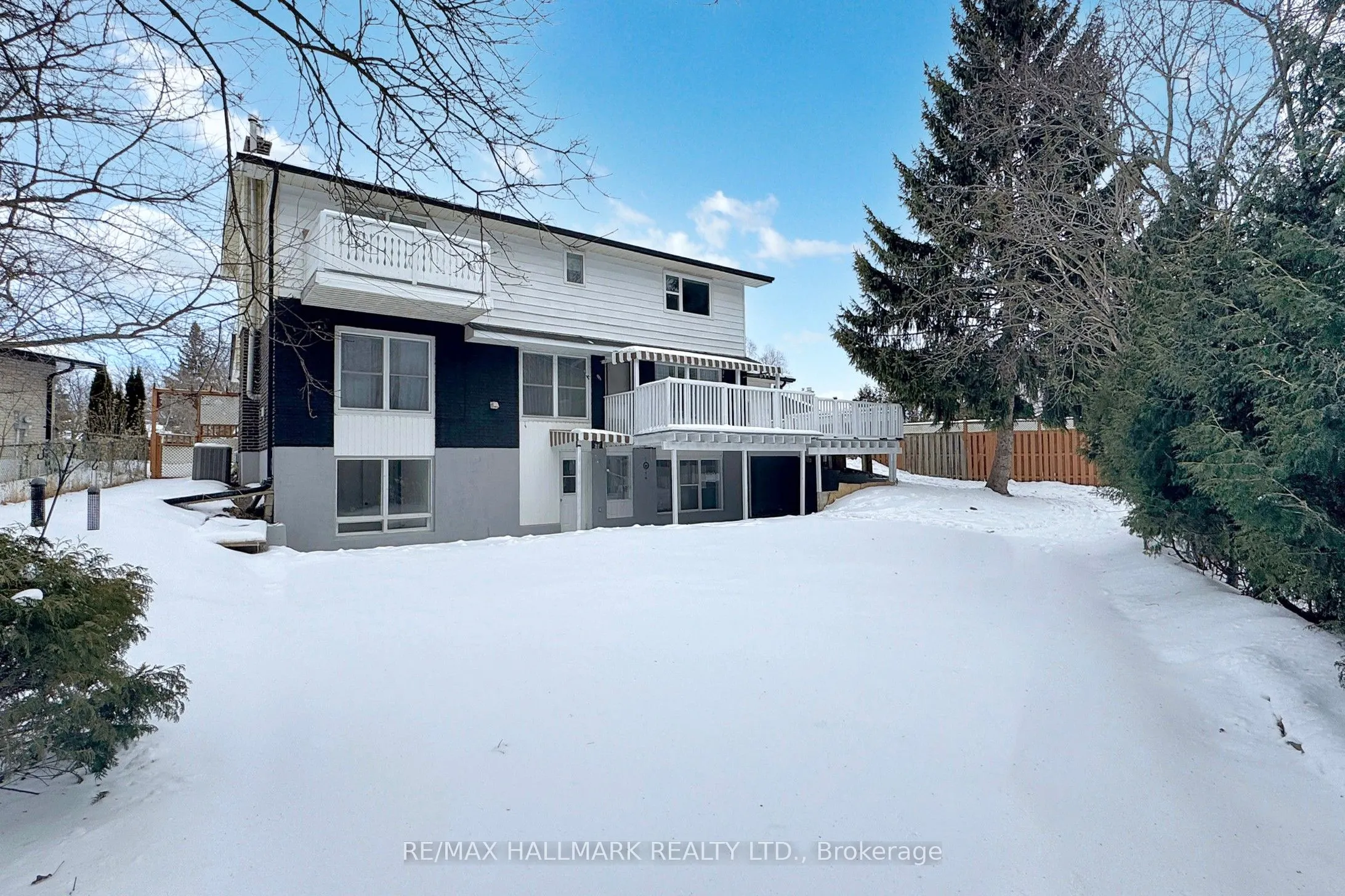696 Jasmine Crescent