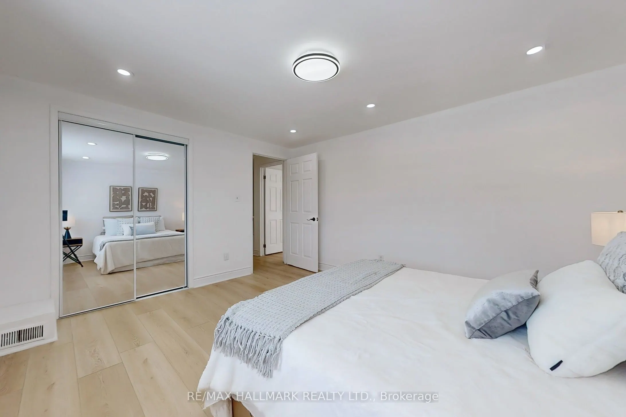 696 Jasmine Crescent