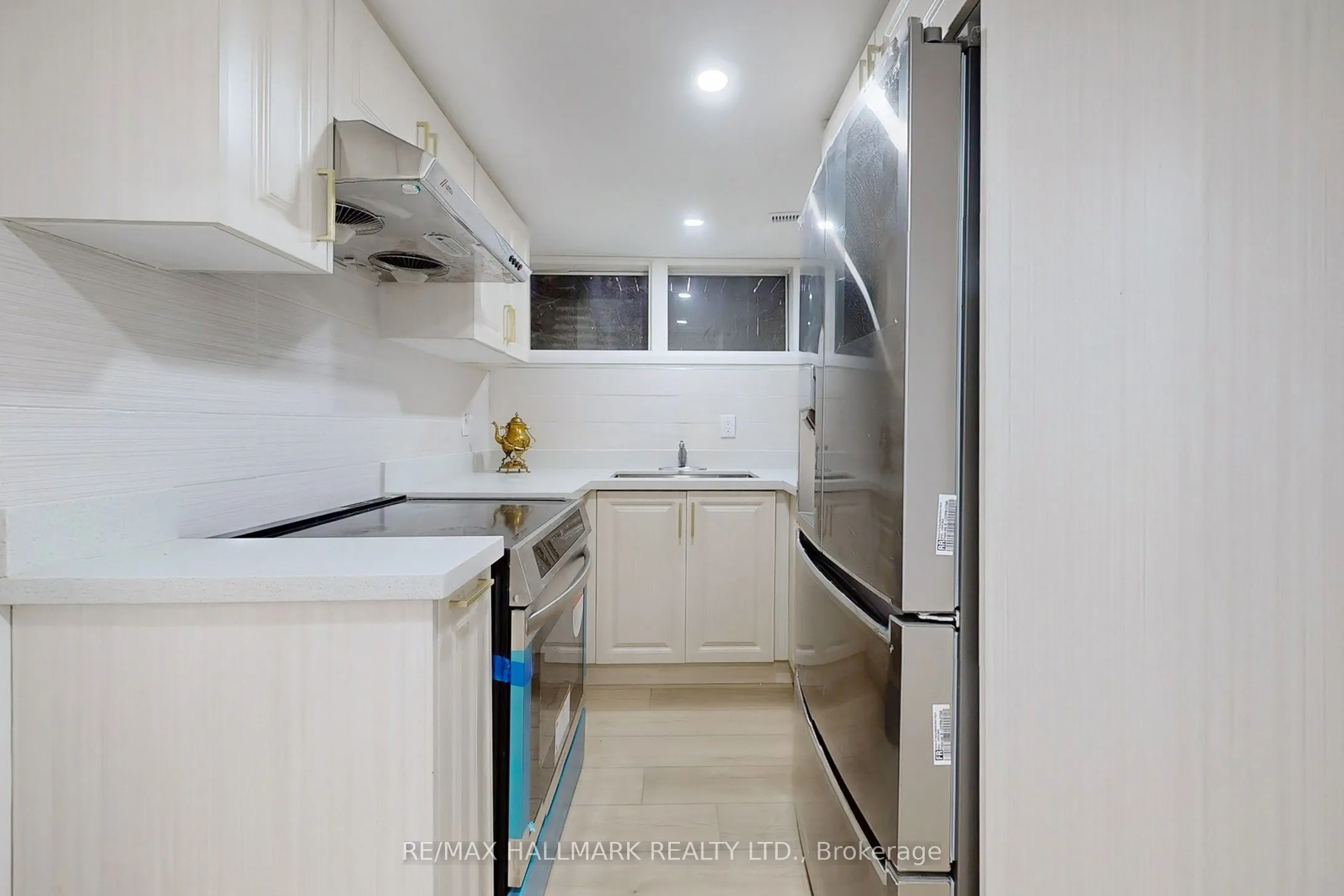 696 Jasmine Crescent