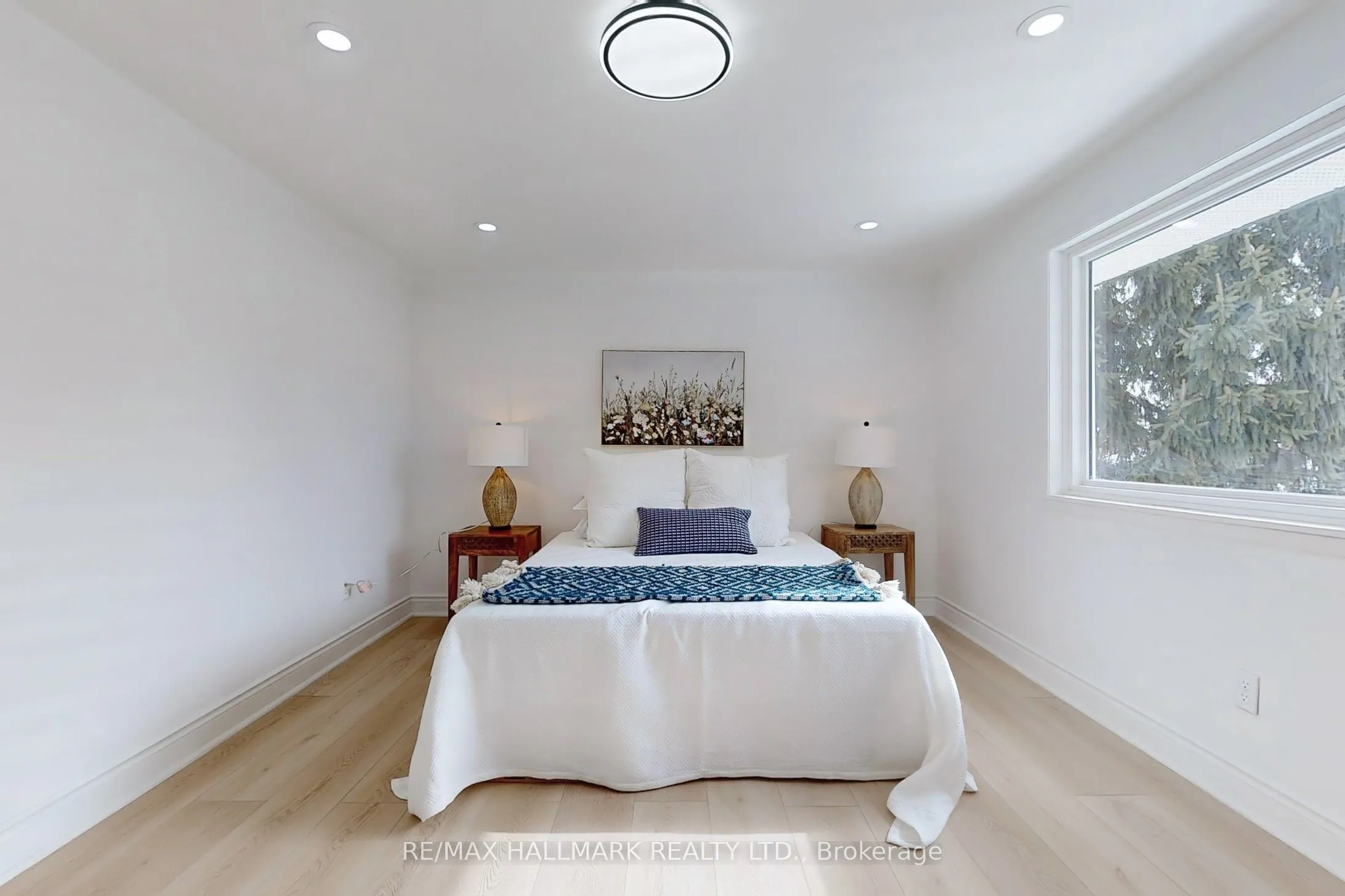 696 Jasmine Crescent