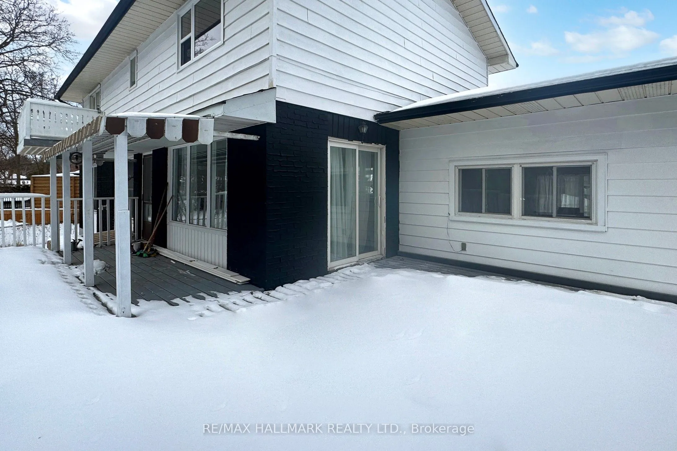 696 Jasmine Crescent
