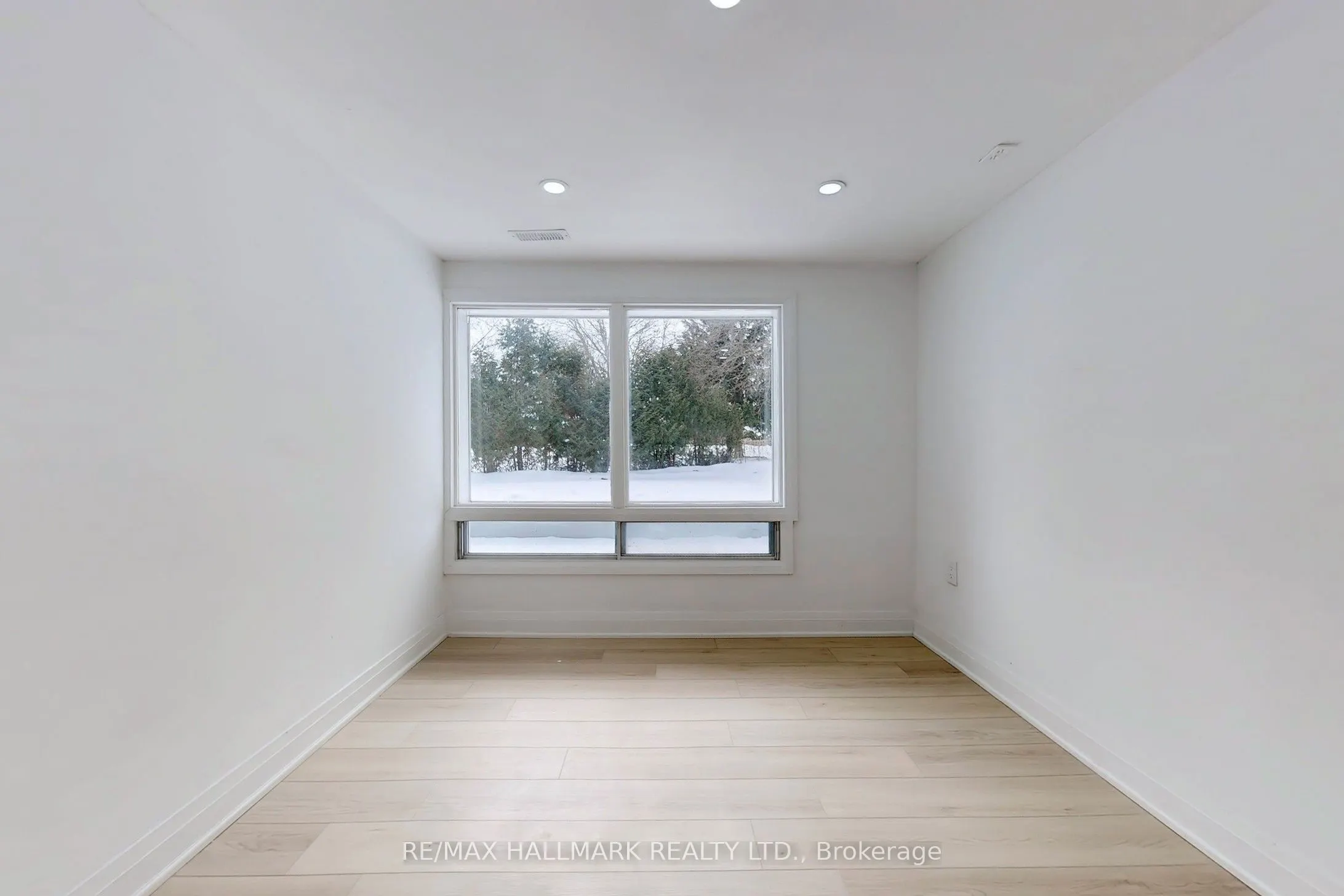 696 Jasmine Crescent