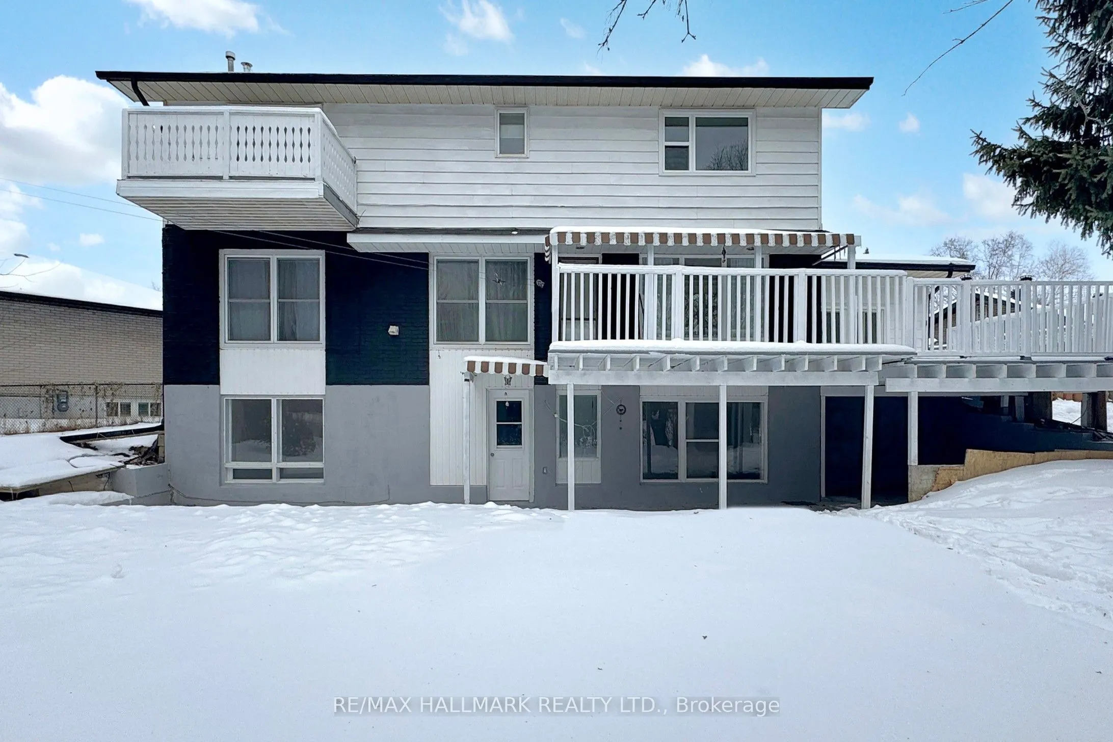 696 Jasmine Crescent