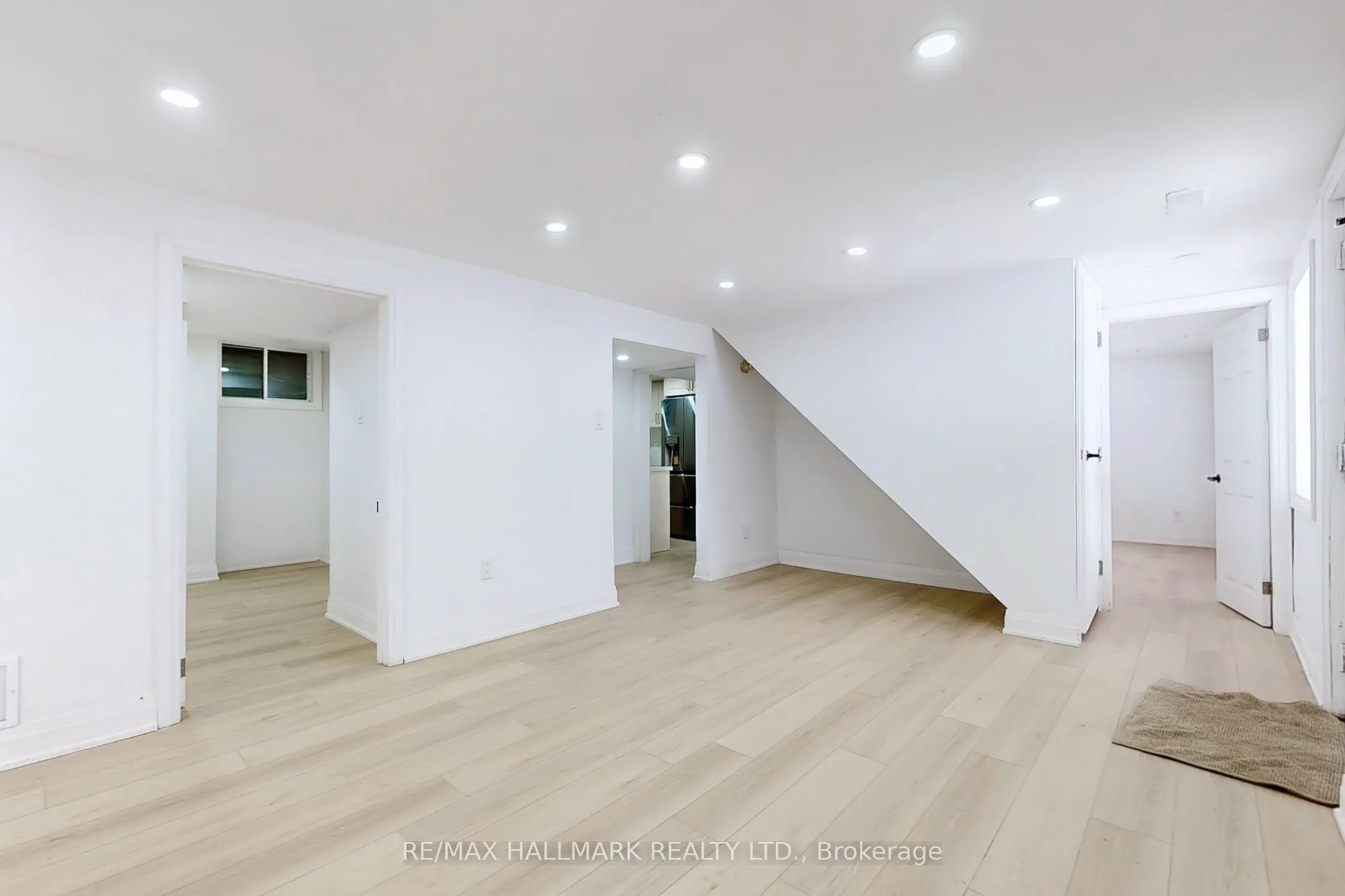 696 Jasmine Crescent