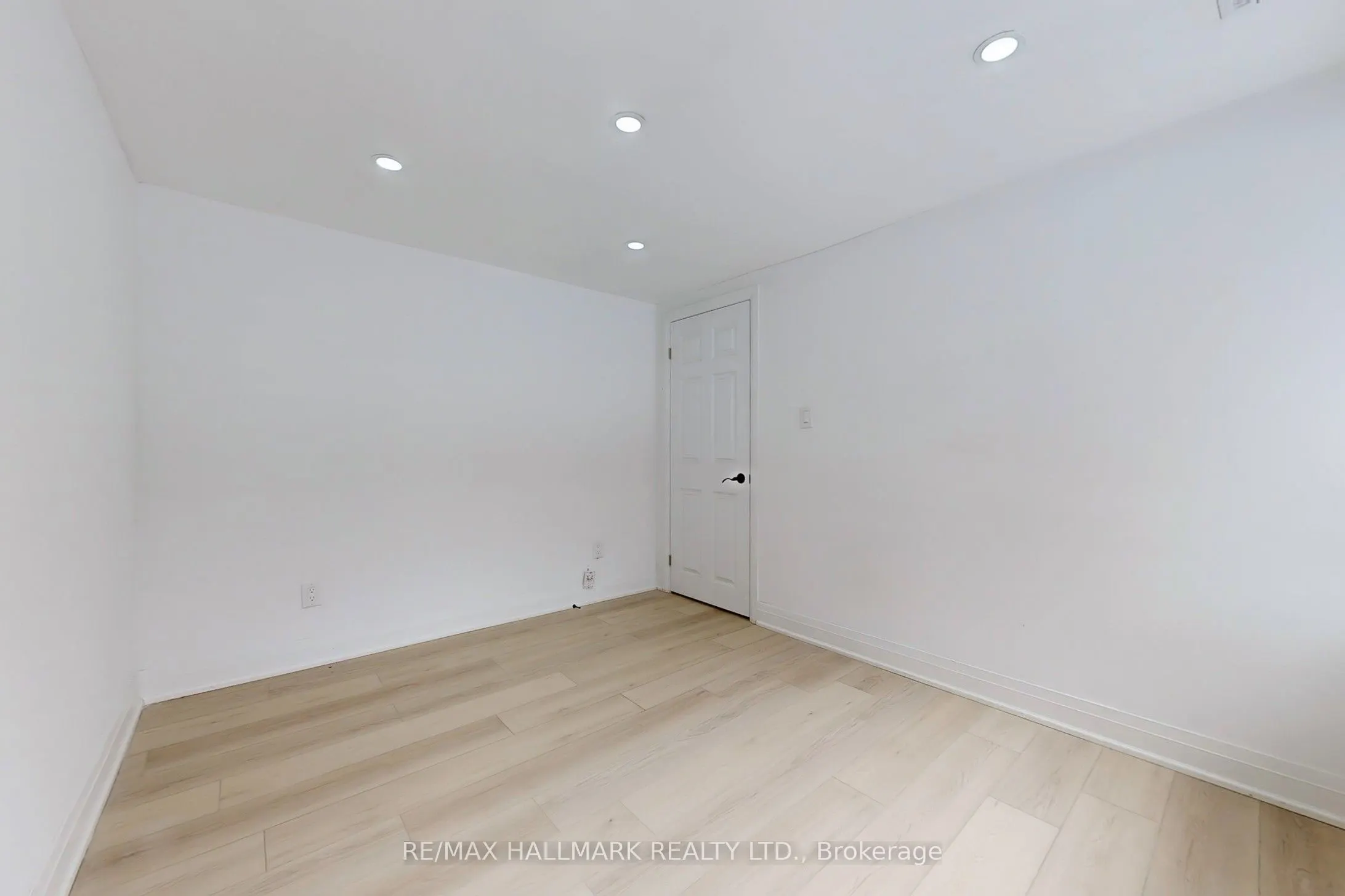 696 Jasmine Crescent