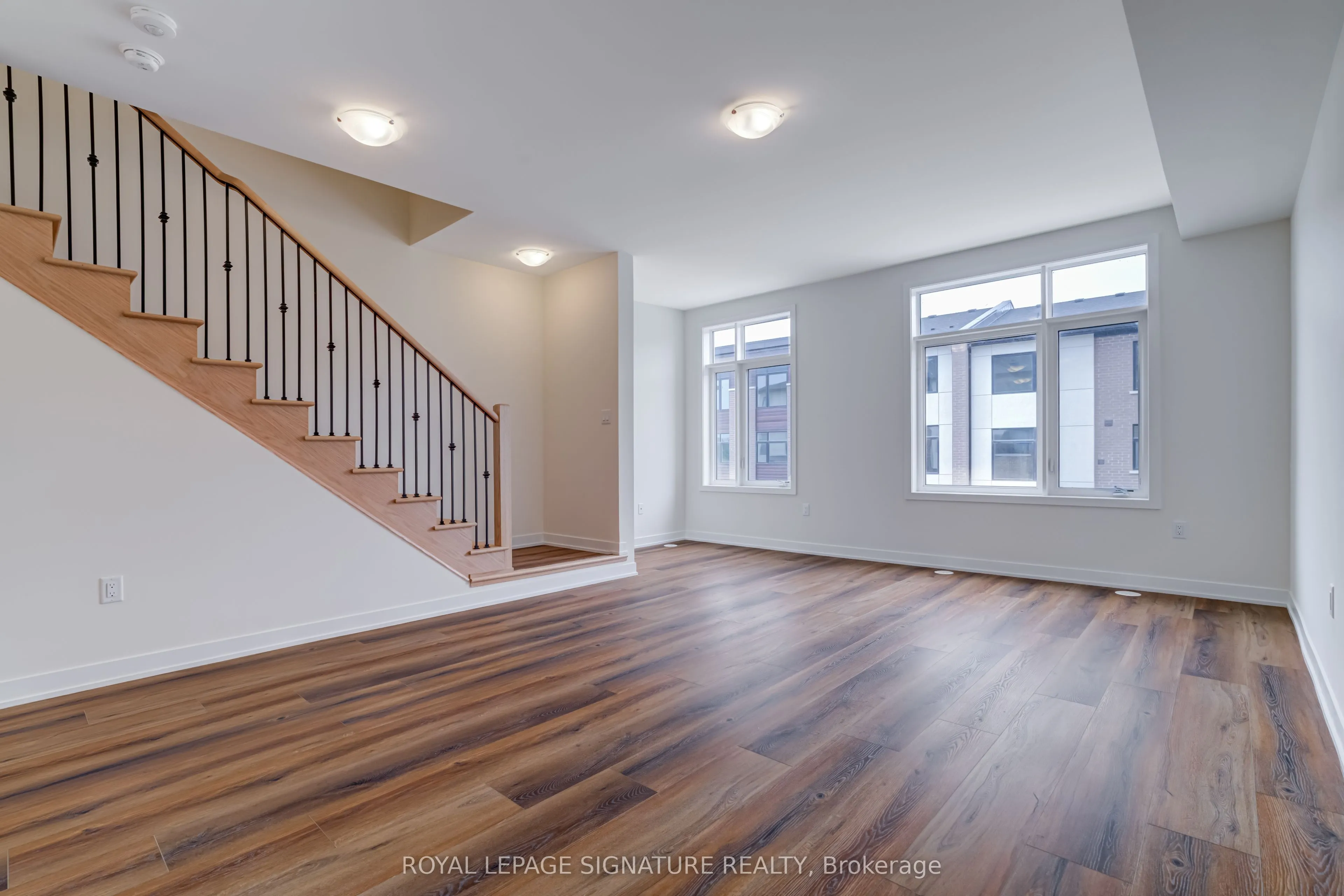 1695 Dersan Street, #504
