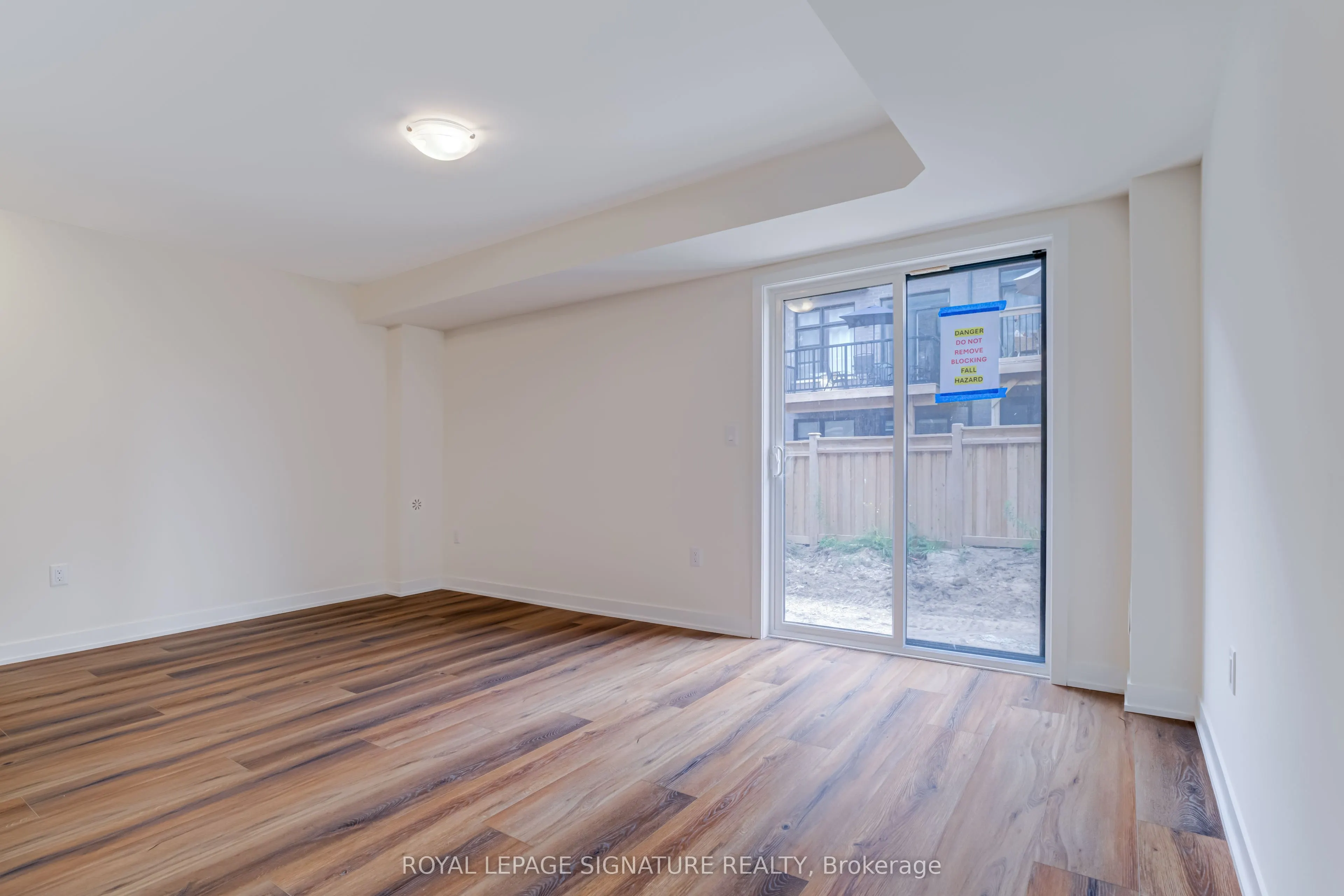 1695 Dersan Street, #504