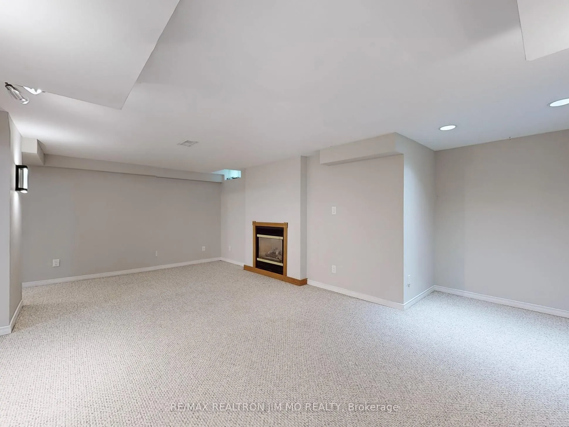 35 Flint Crescent