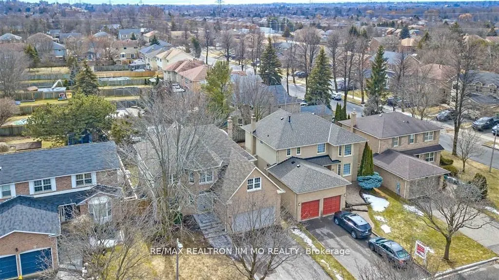 35 Flint Crescent
