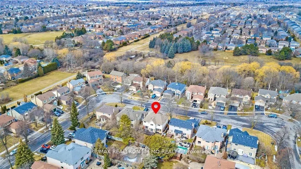 35 Flint Crescent