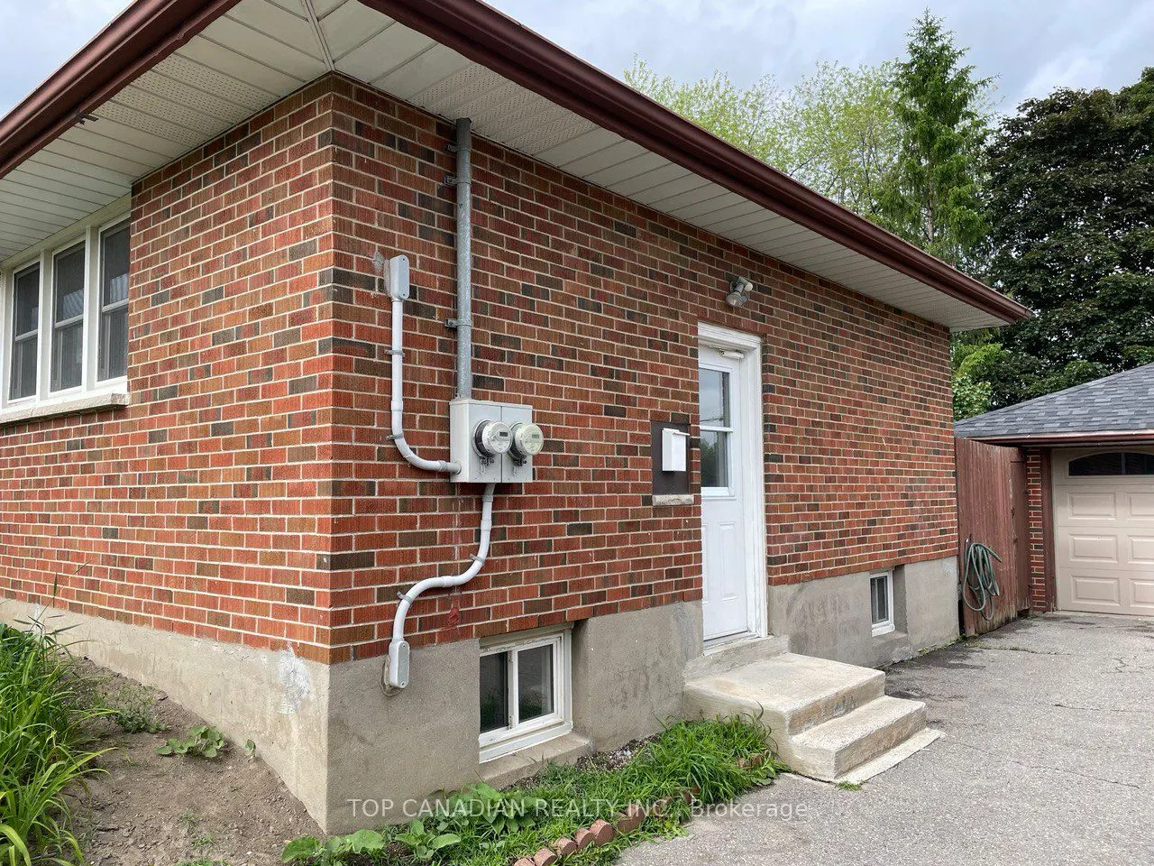 599 Gibbons Street
