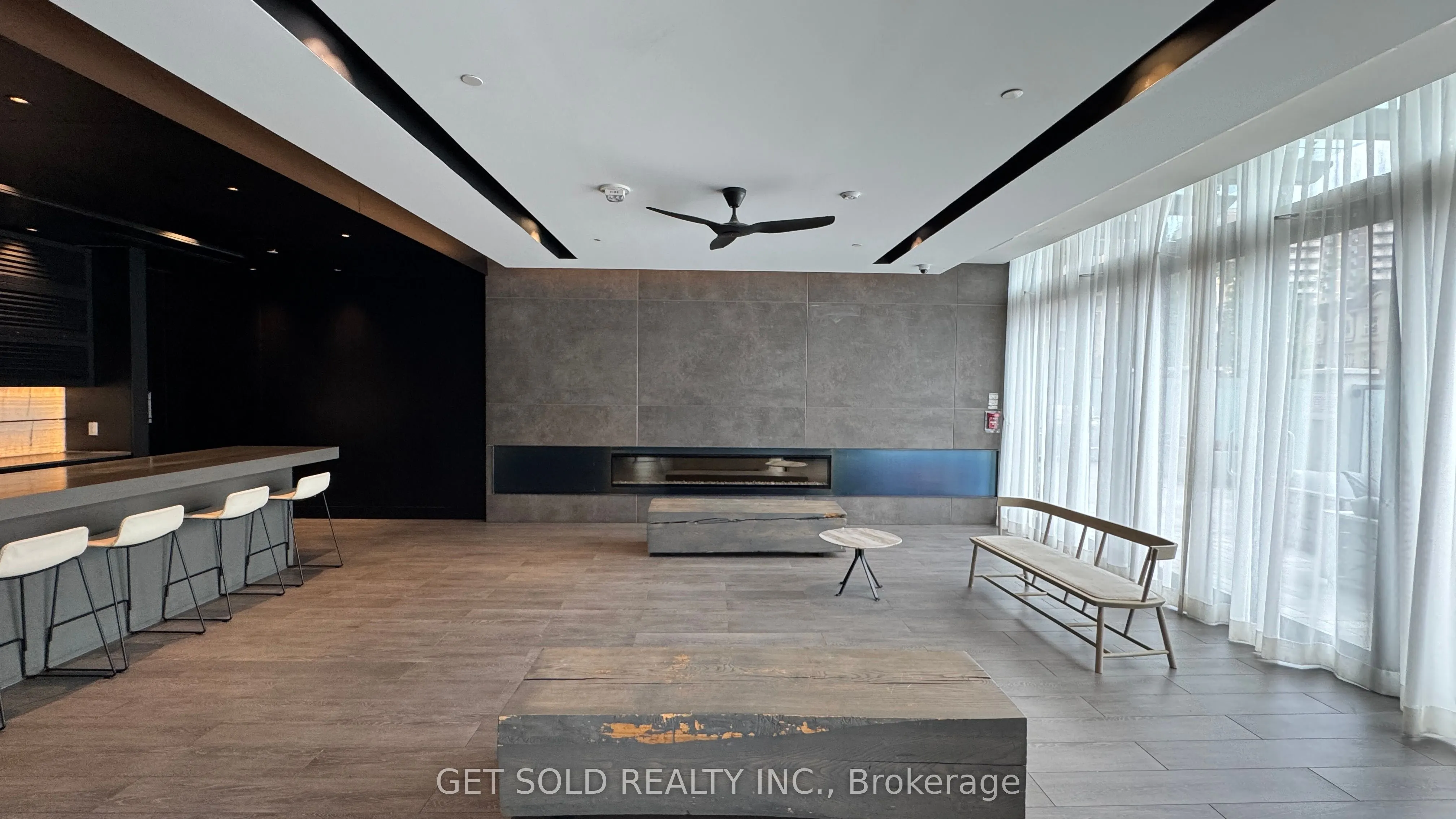 1255 Bayly Street, #707