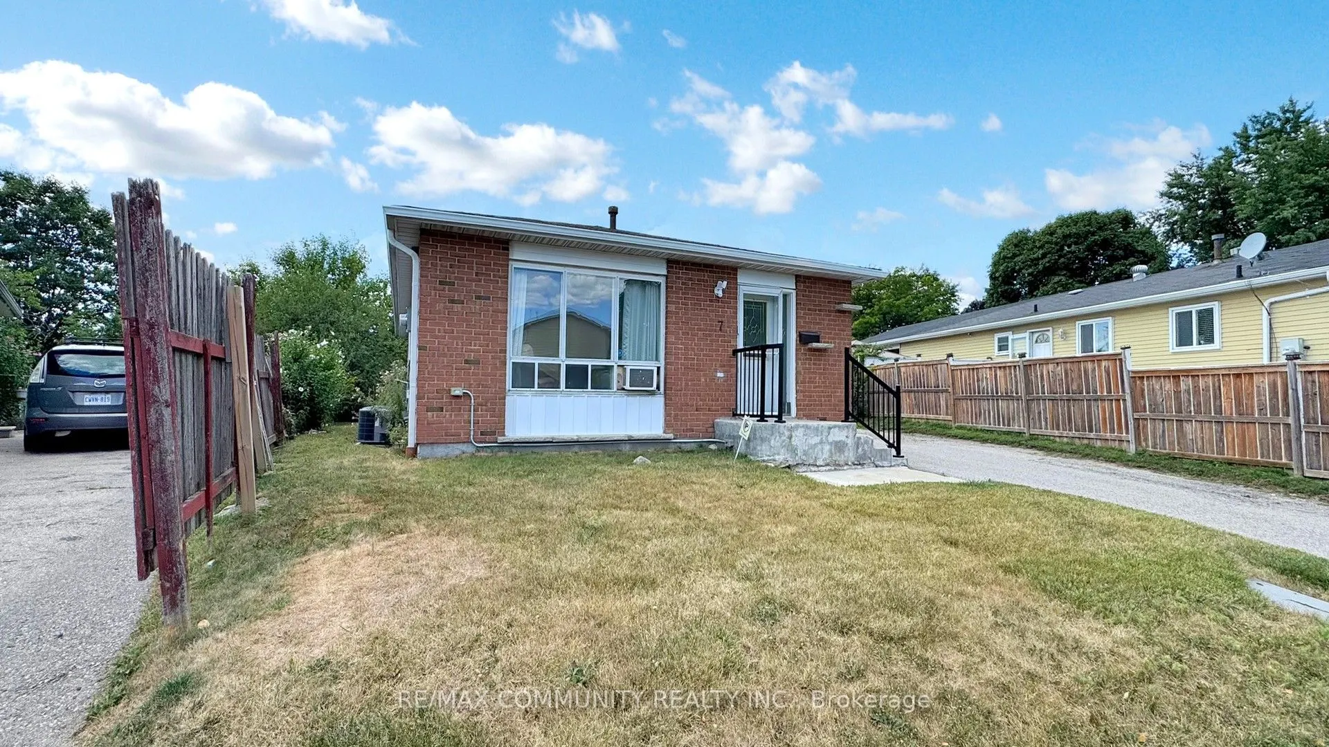 7 Gemshaw Crescent