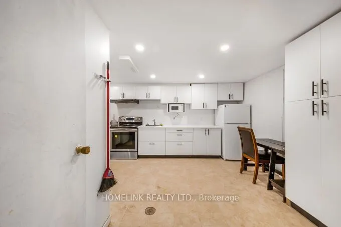 415 Chandos Court