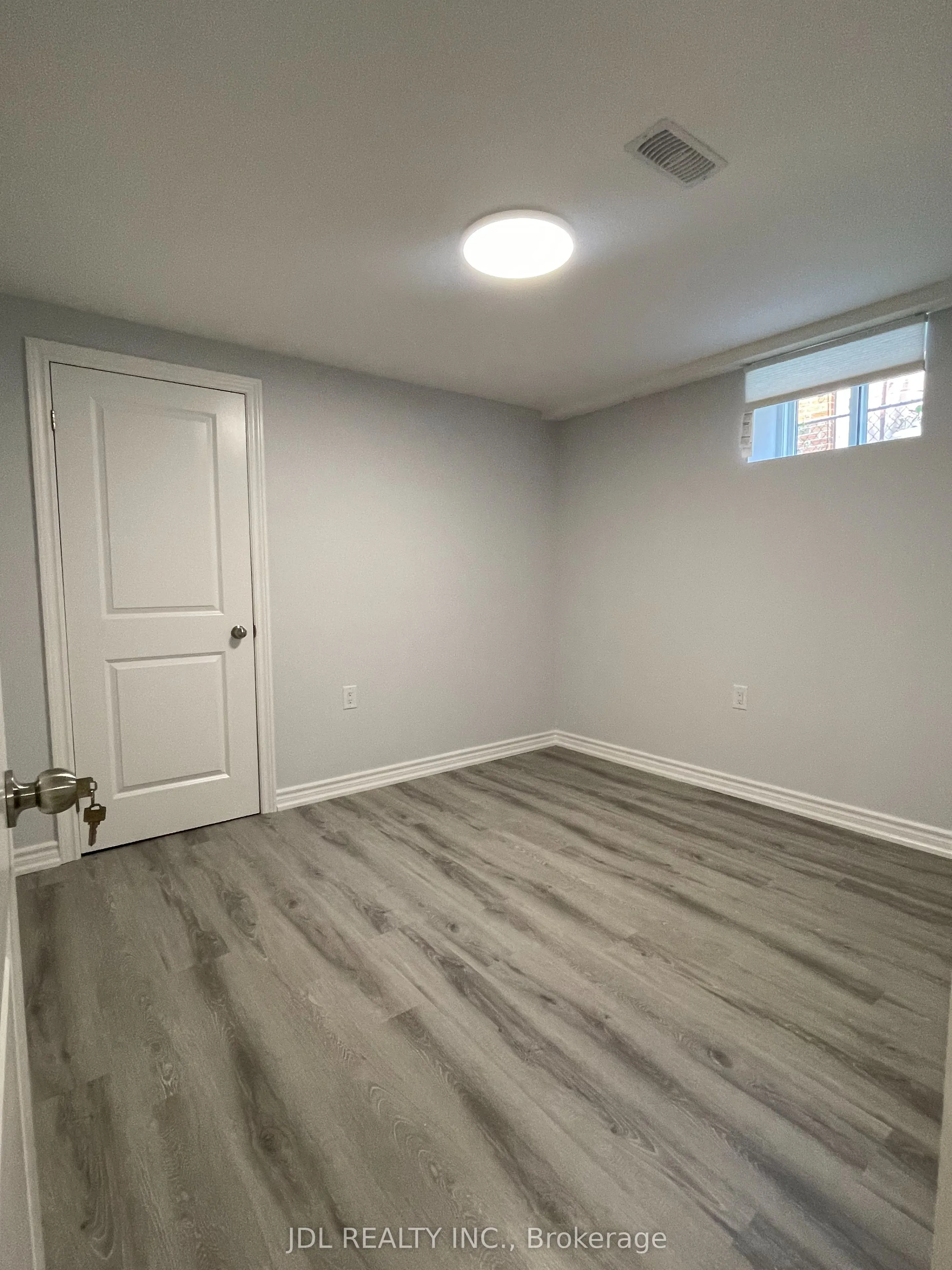 29 Summerglade Drive, #Basement
