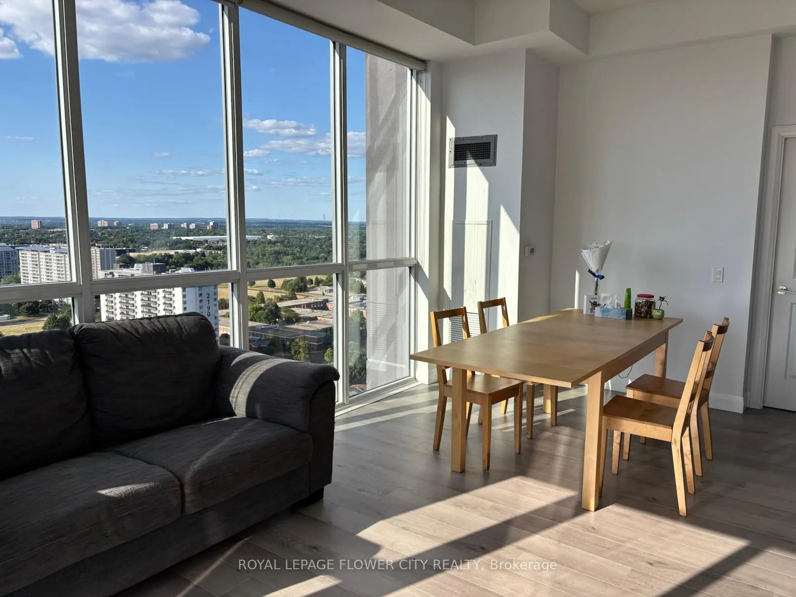 30 Meadowglen Place, #2605