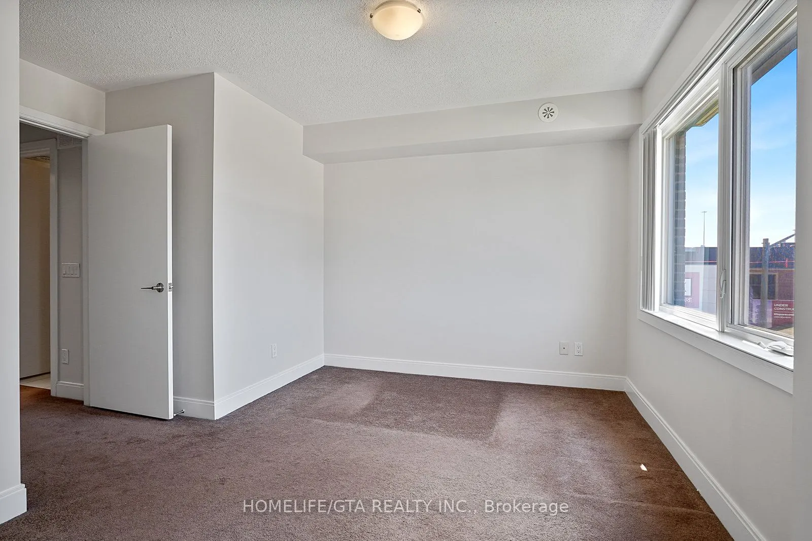 330 Village Green Square, #TH45