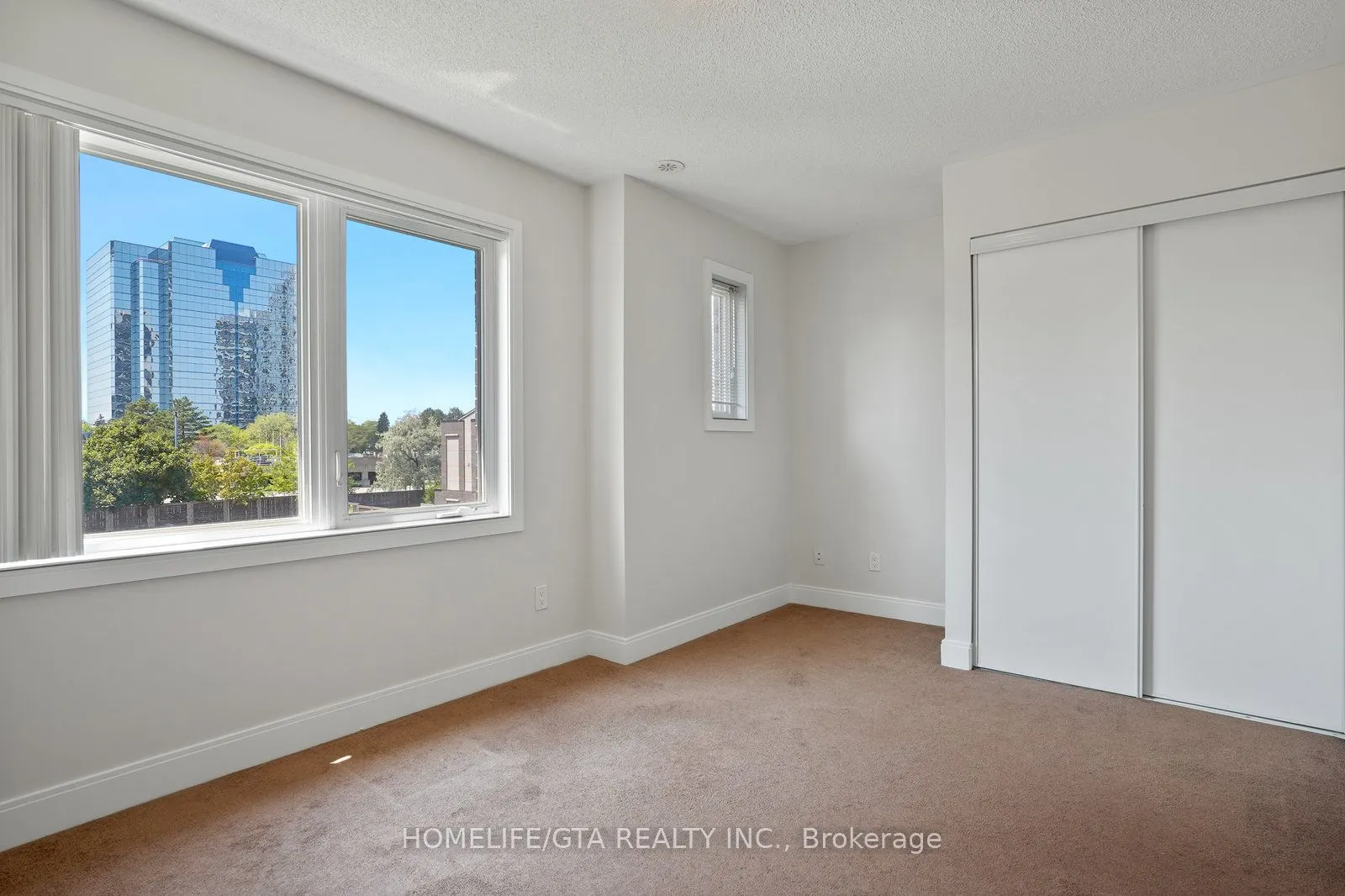 330 Village Green Square, #TH45