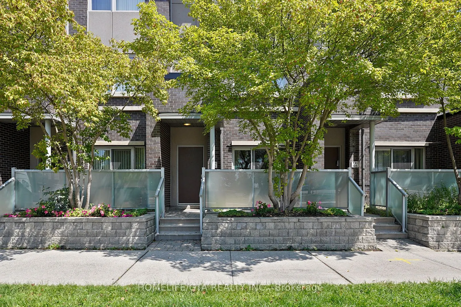 330 Village Green Square, #TH45