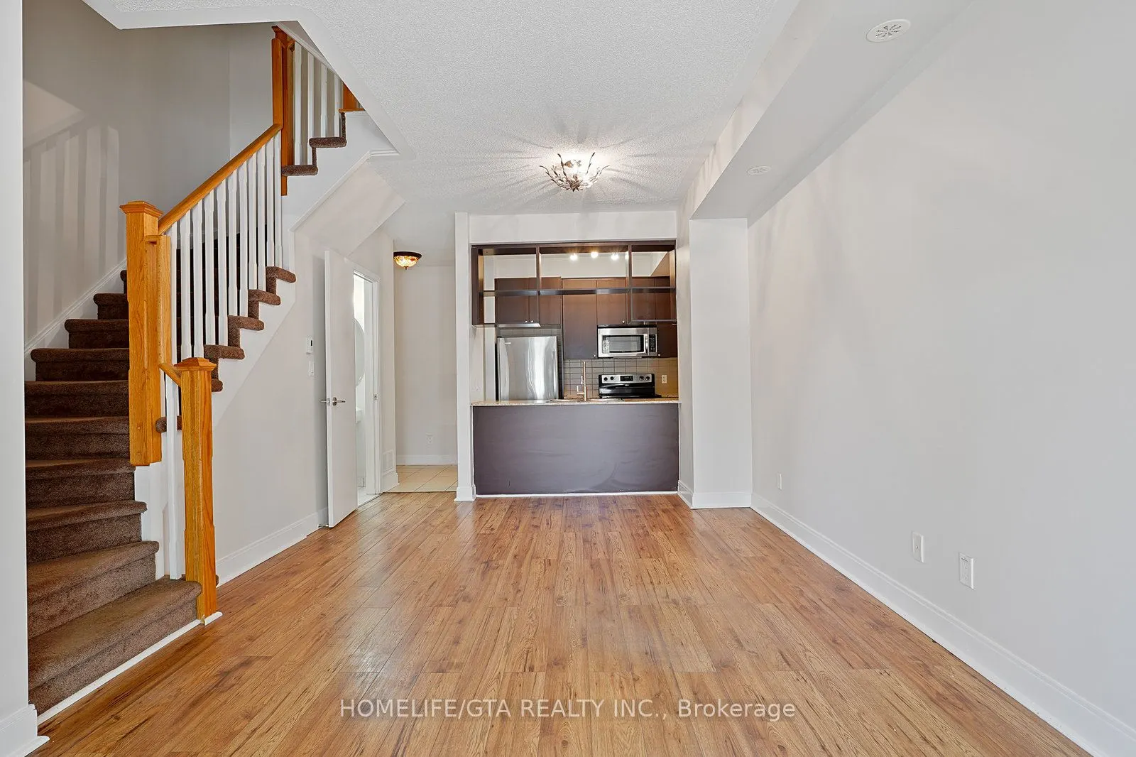 330 Village Green Square, #TH45