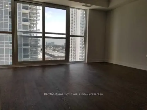 275 Village Green Square, #2917