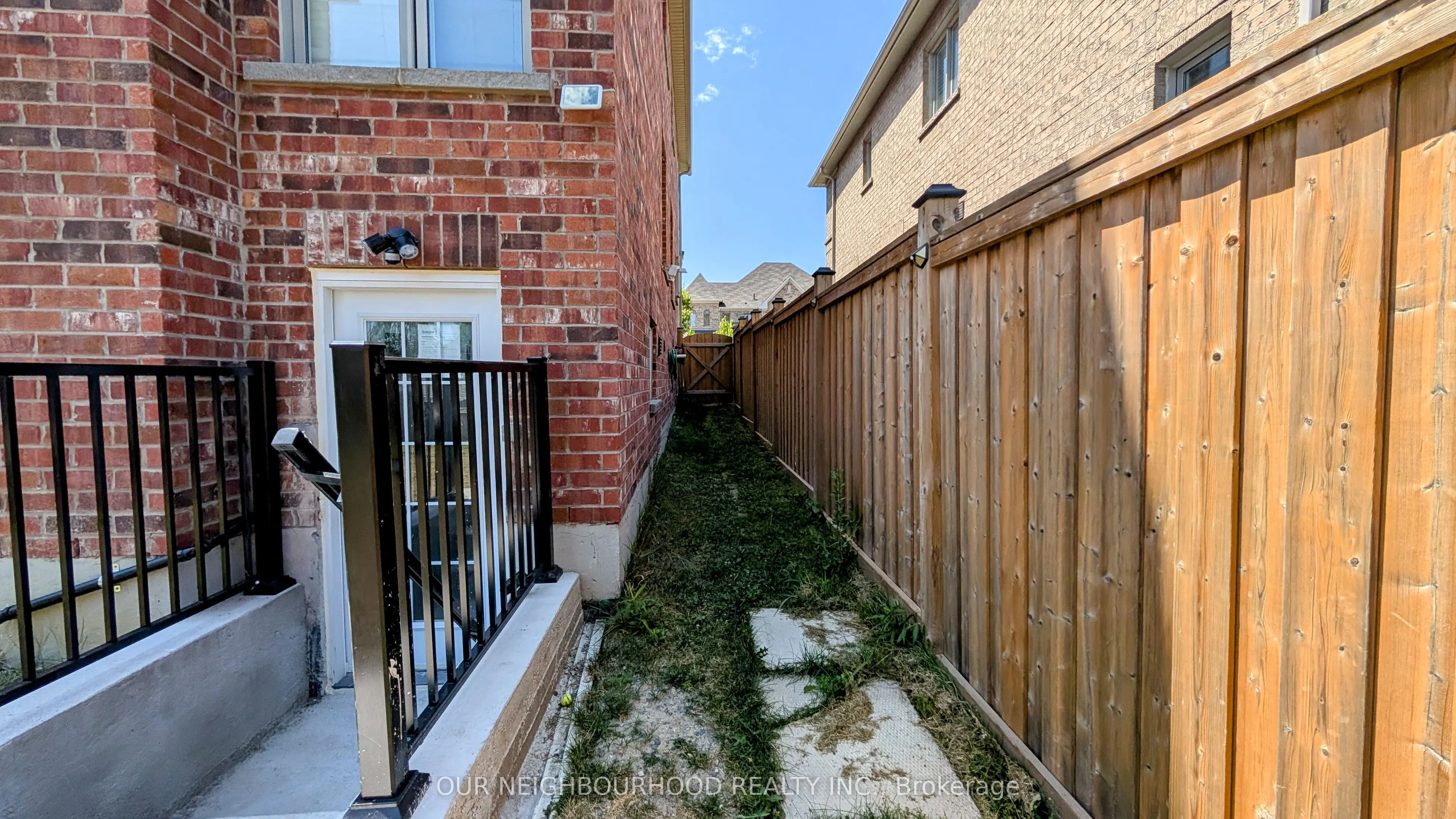 31 Terry Crescent, #Lower