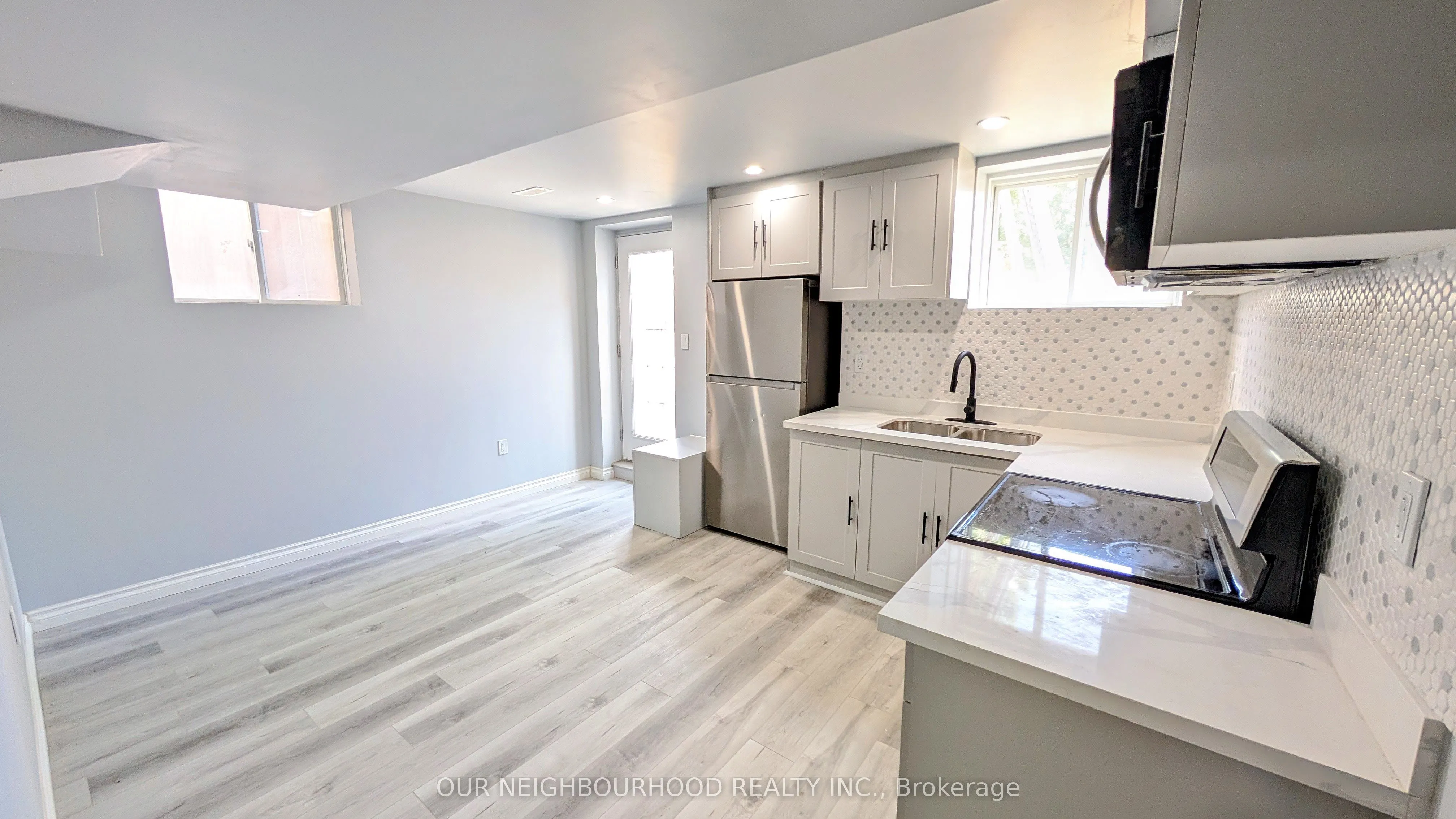 31 Terry Crescent, #Lower