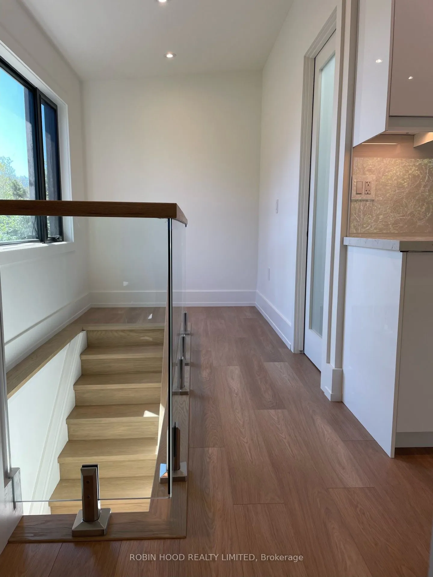 44 Somerdale Square, #Upper